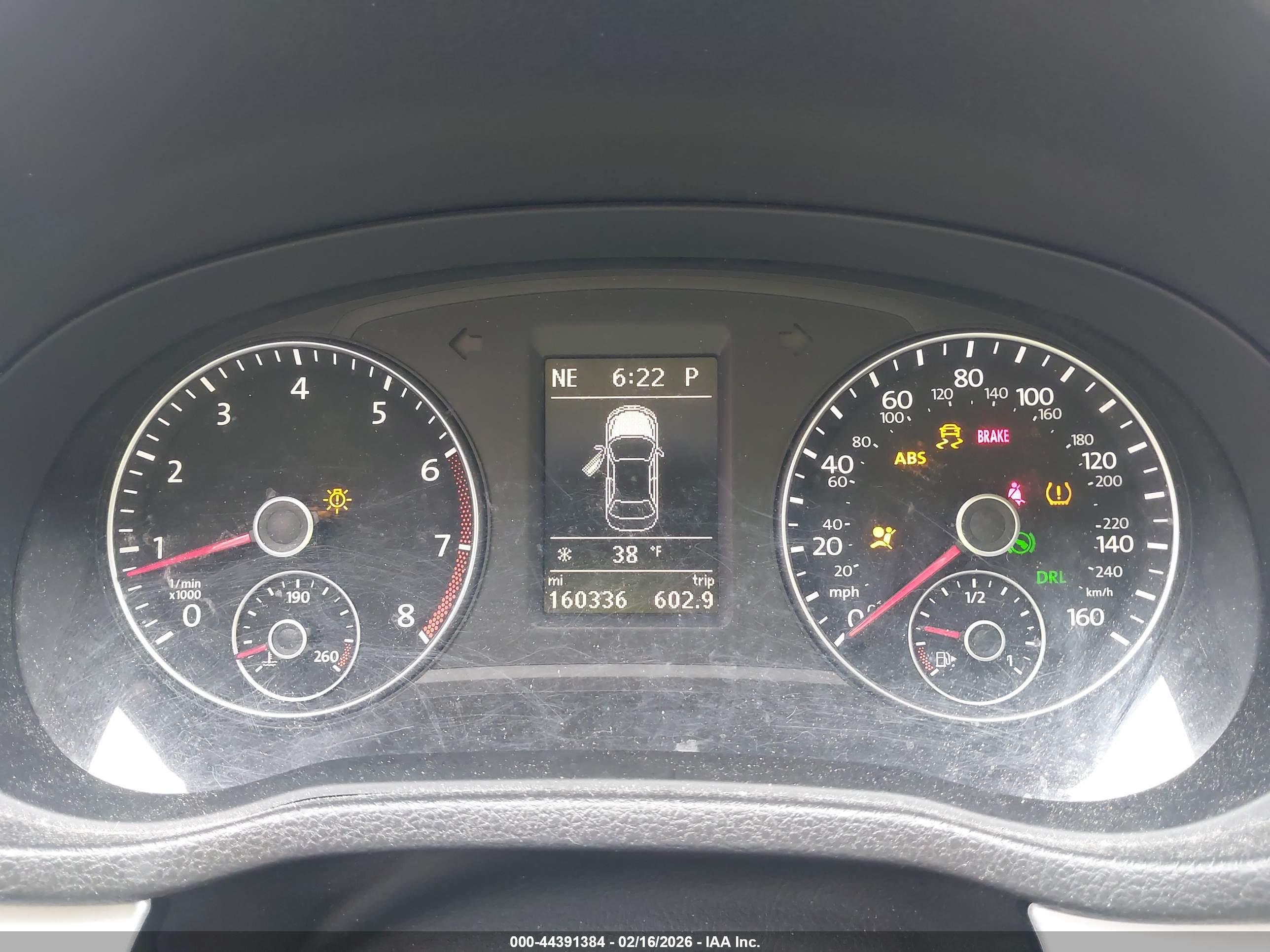 VOLKSWAGEN PASSAT image 7