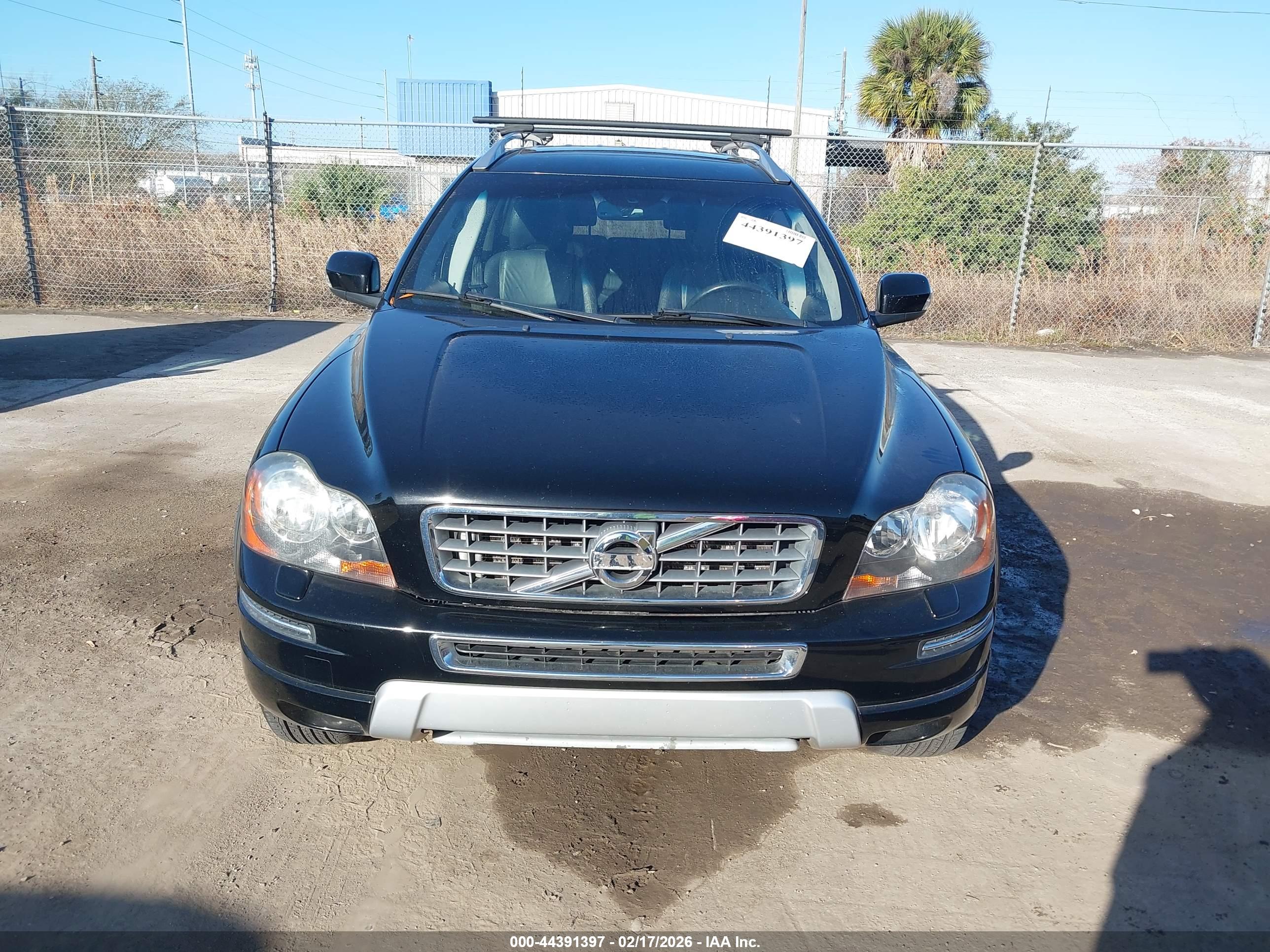VOLVO XC90 image 6