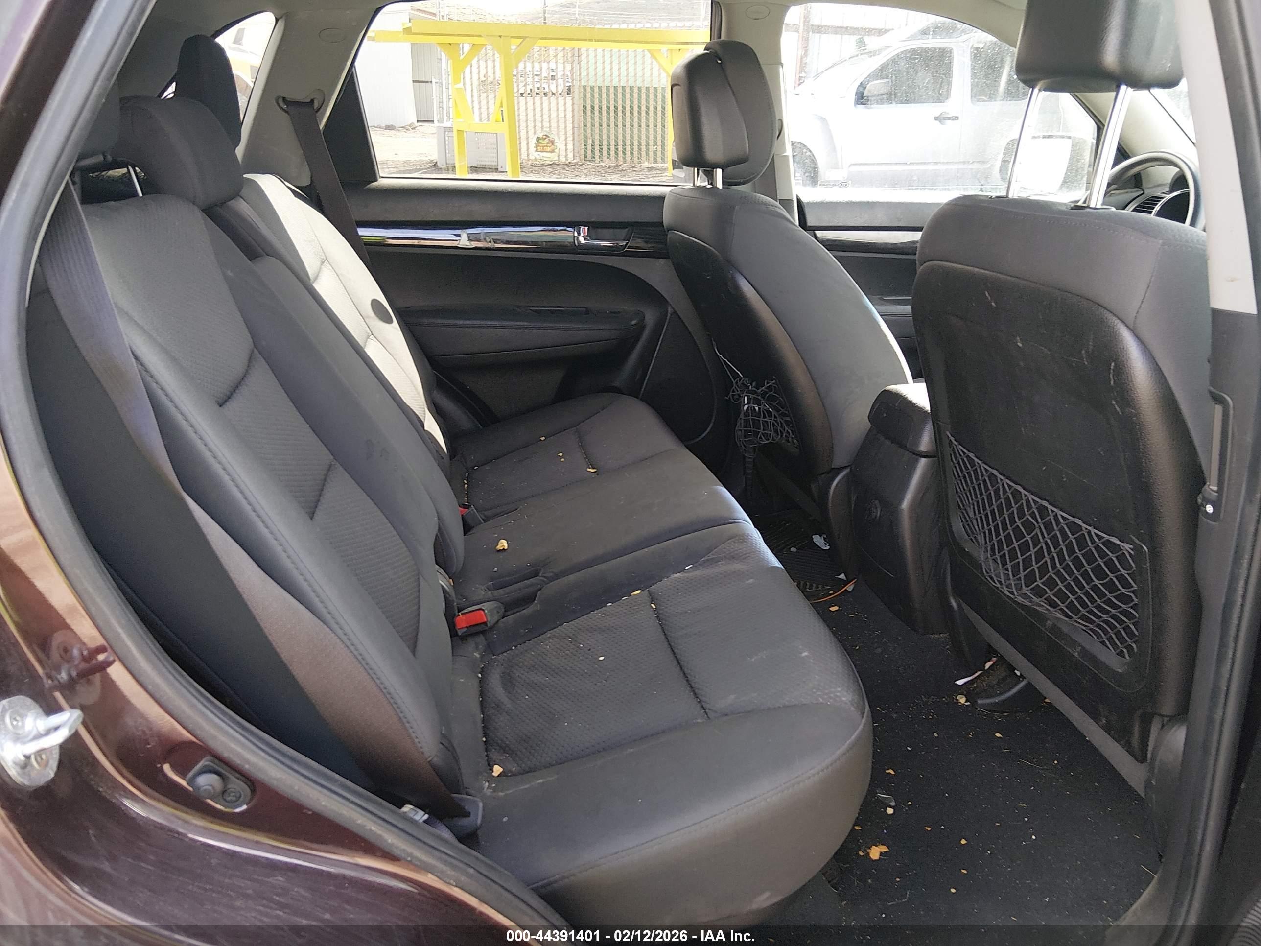 KIA SORENTO image 8