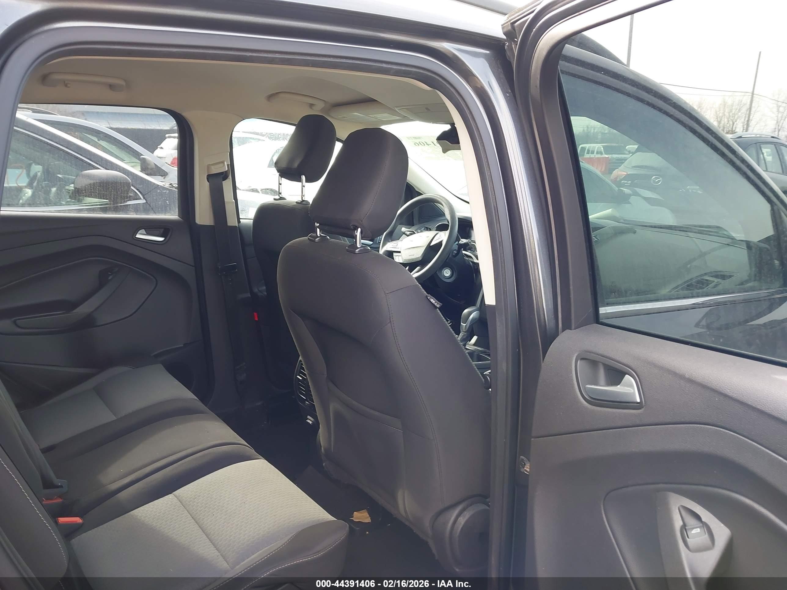 FORD ESCAPE image 8
