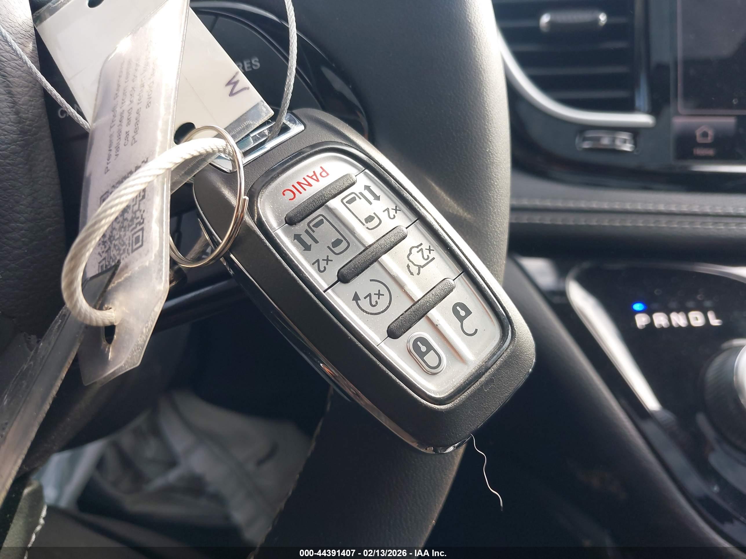 CHRYSLER PACIFICA image 11