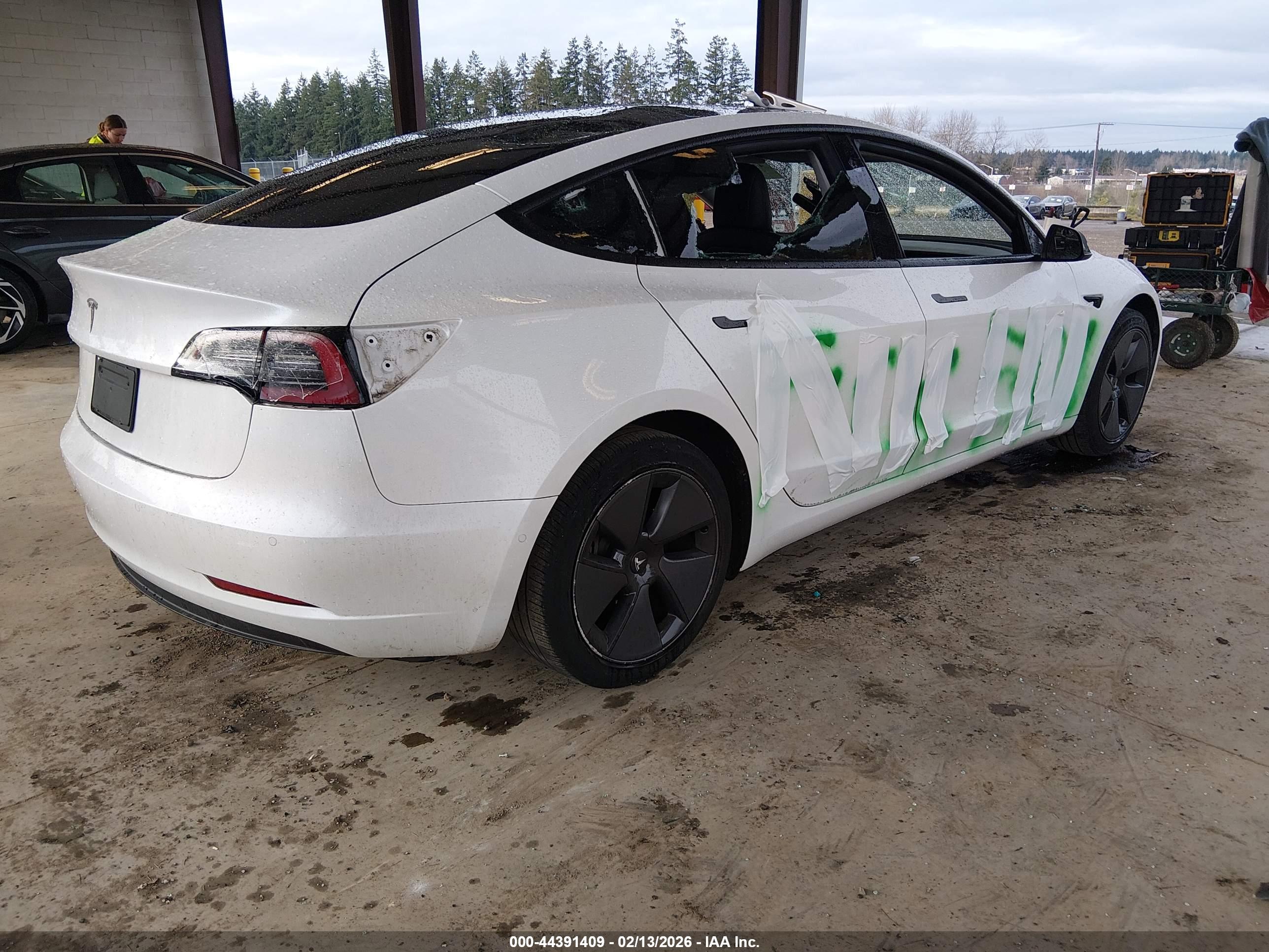 TESLA MODEL image 4