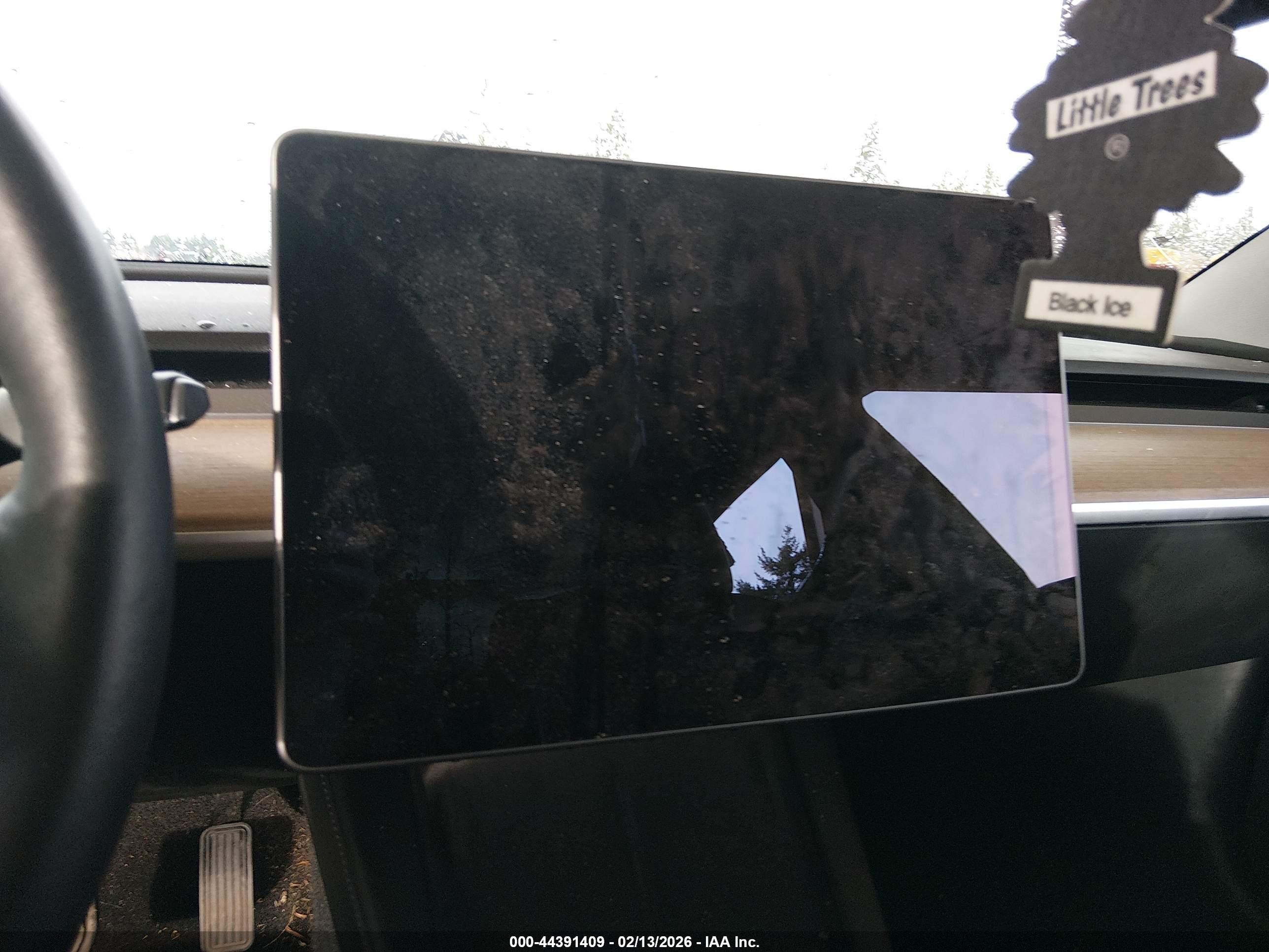 TESLA MODEL image 7