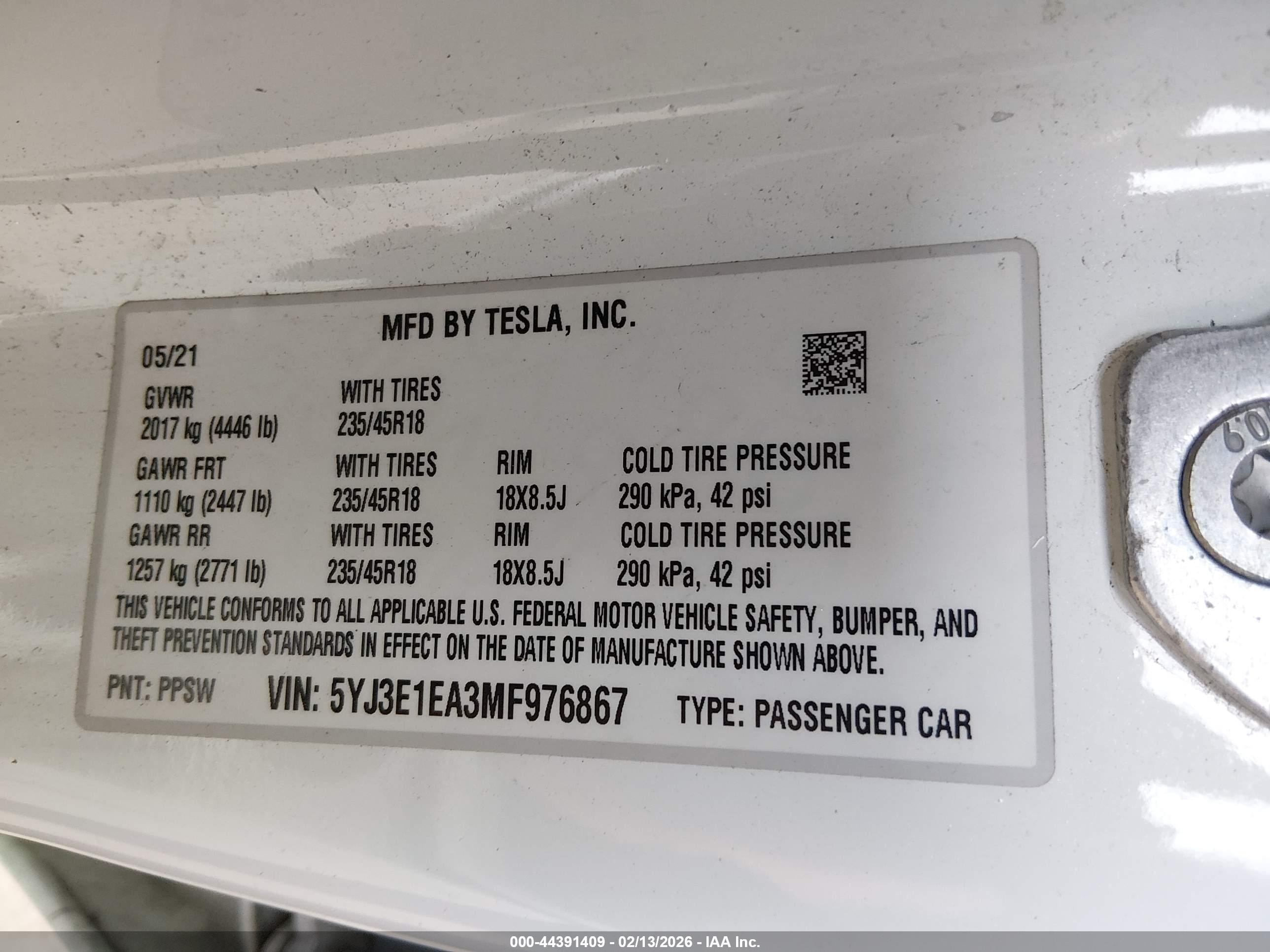 TESLA MODEL image 9