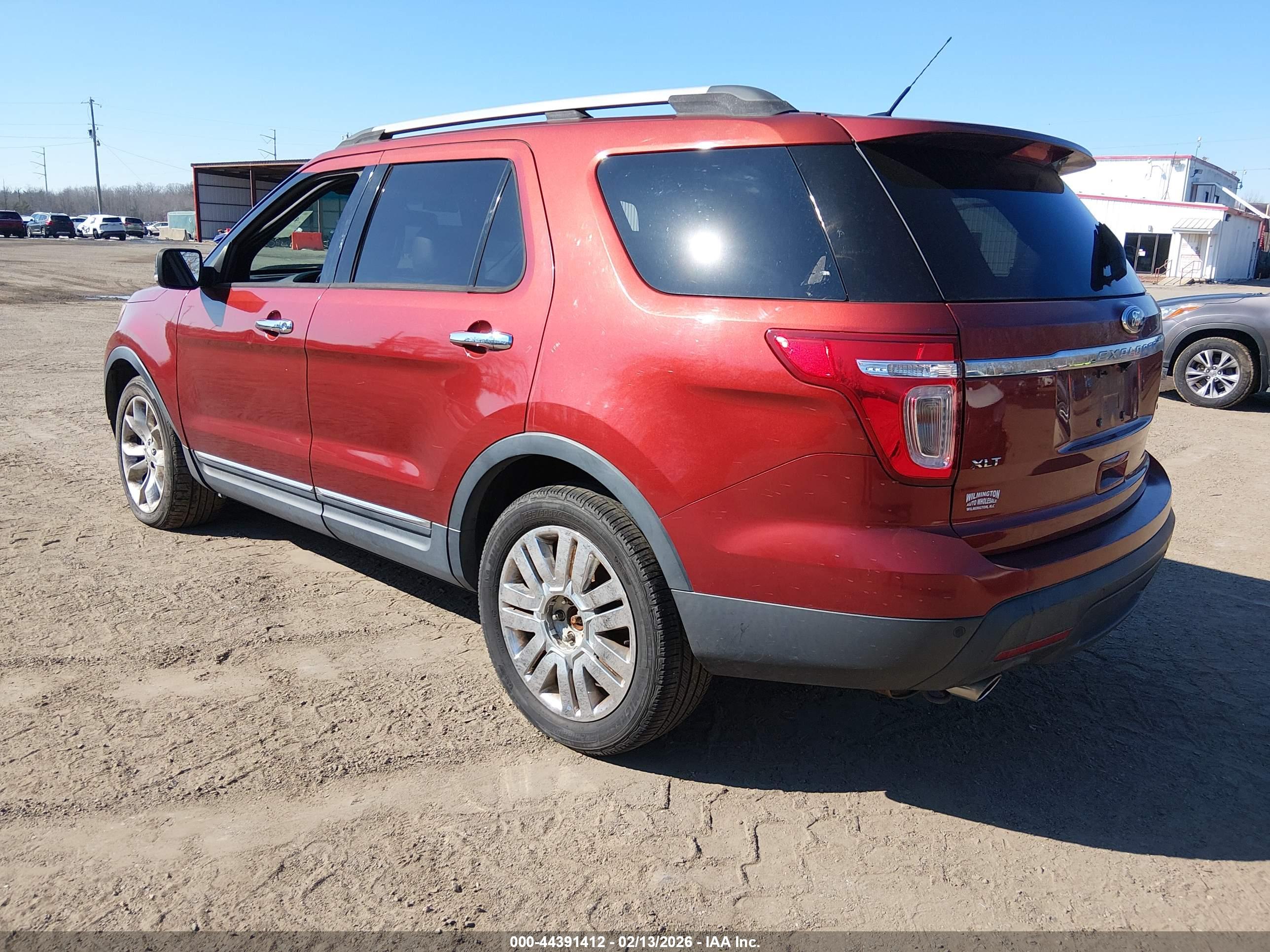FORD EXPLORER image 3