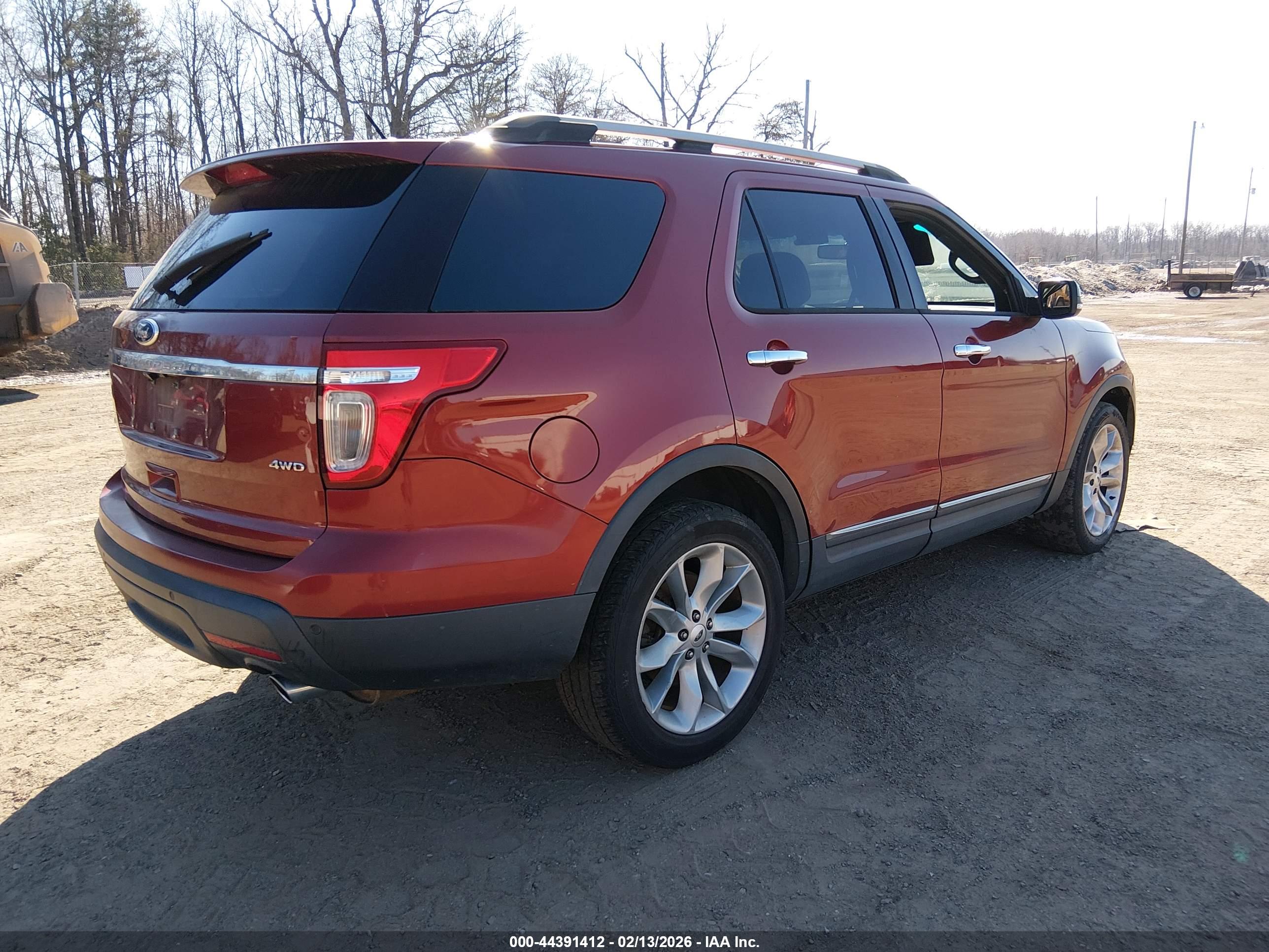 FORD EXPLORER image 4