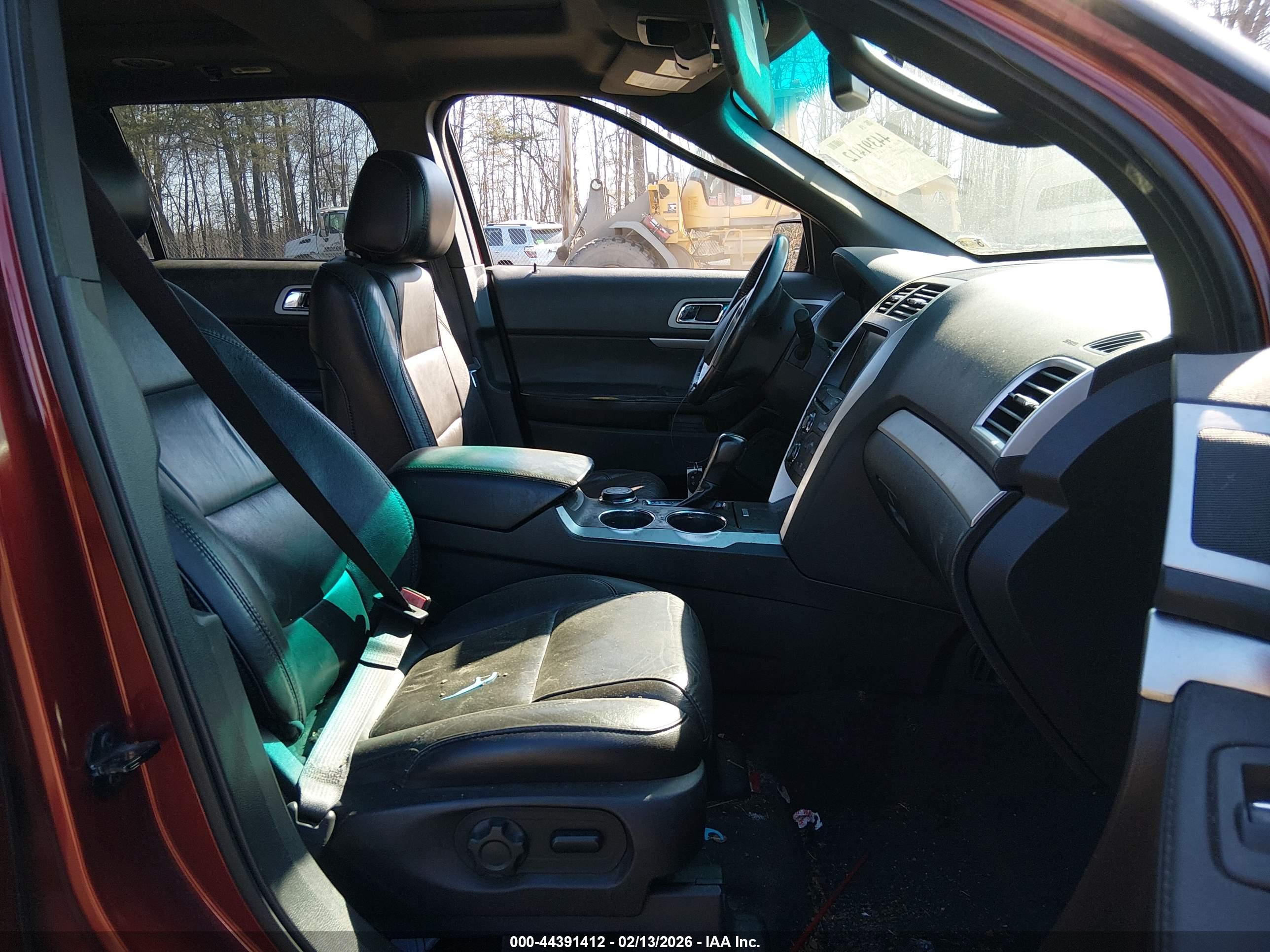 FORD EXPLORER image 5