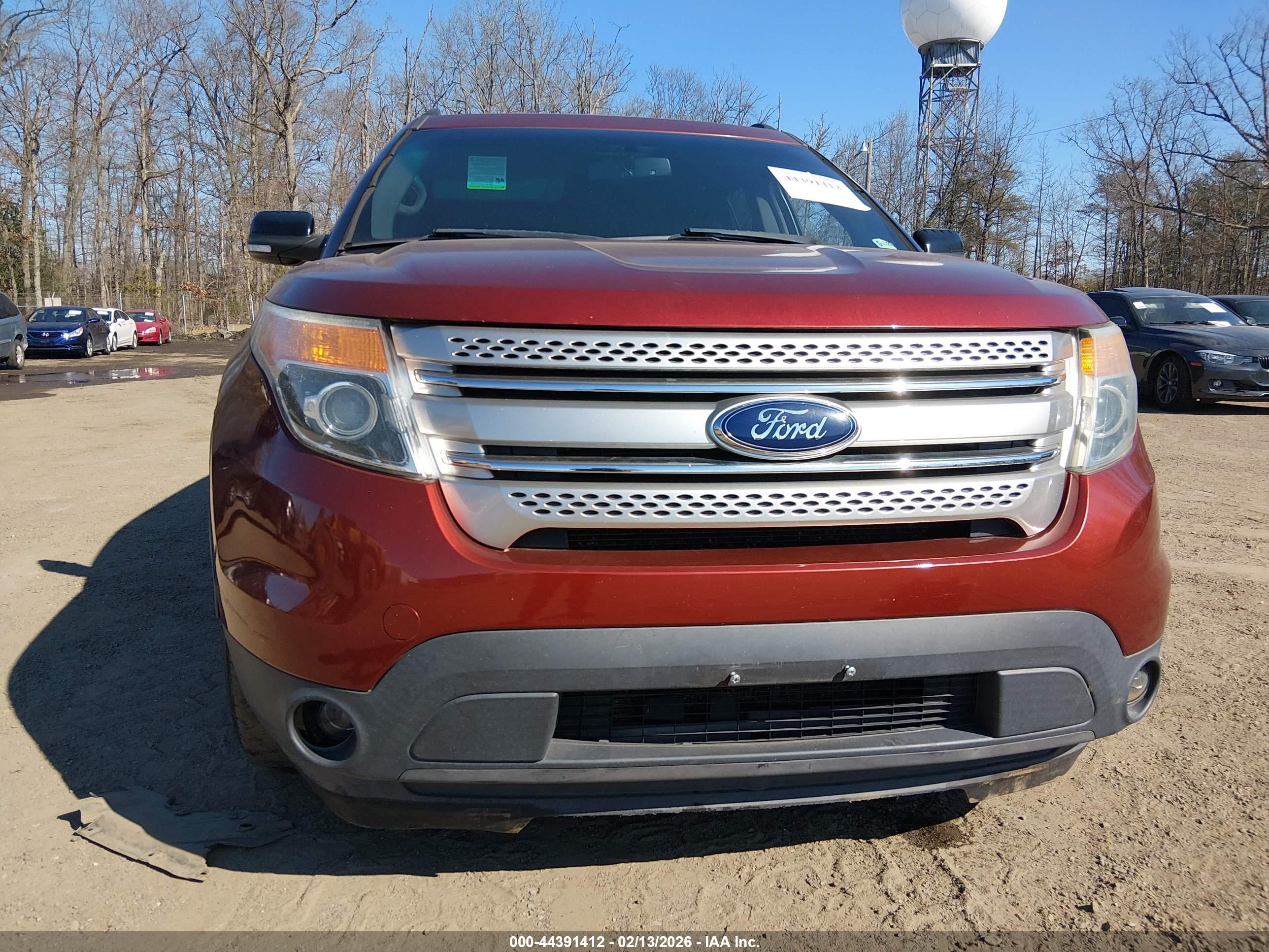 FORD EXPLORER image 6