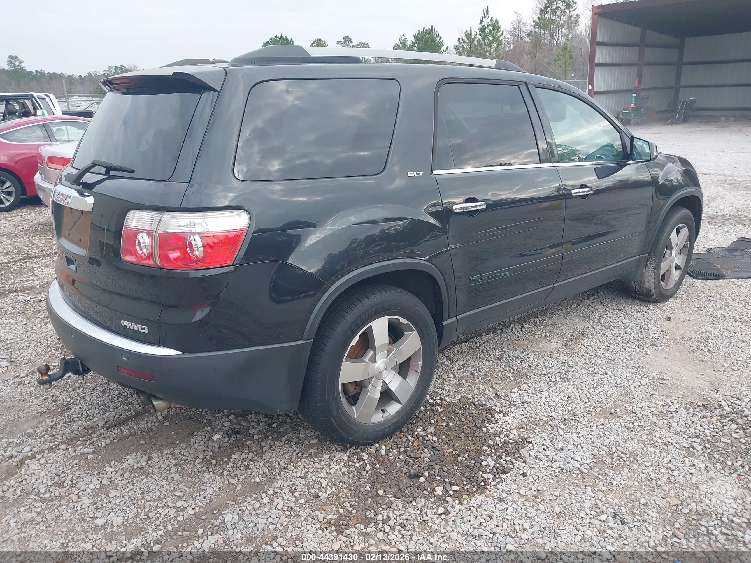 GMC ACADIA image 4