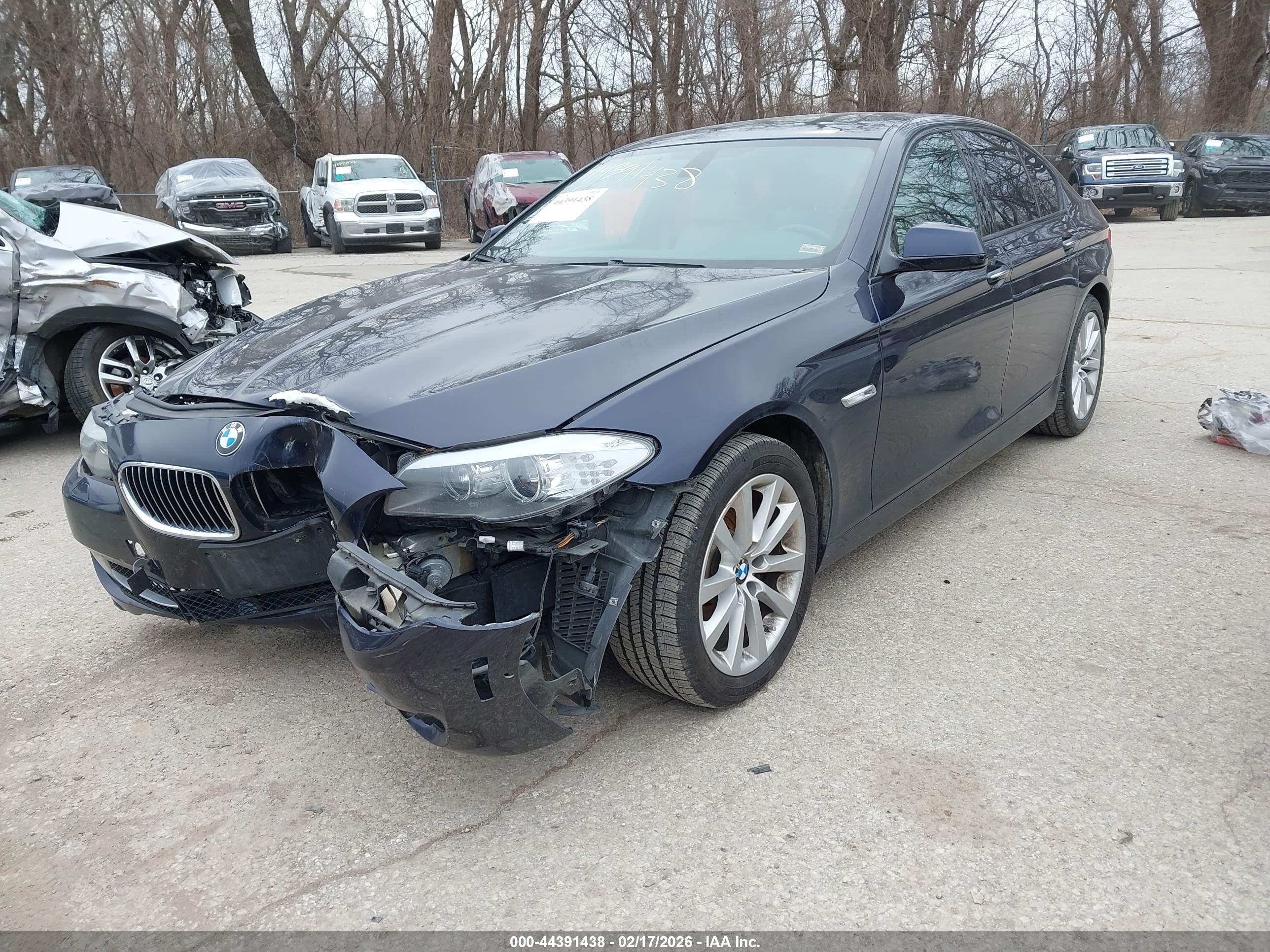 BMW 528I image 2