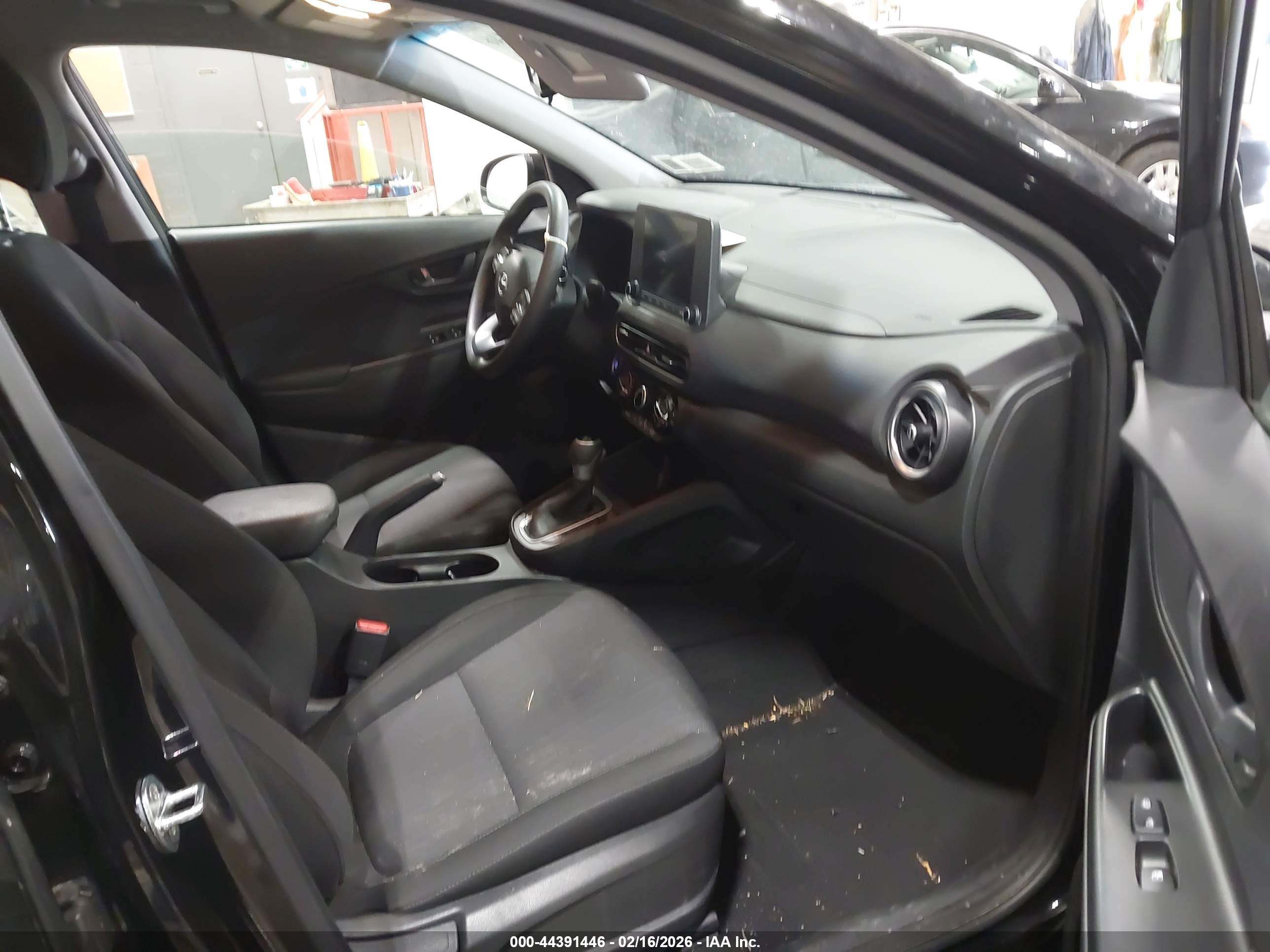 HYUNDAI KONA image 5