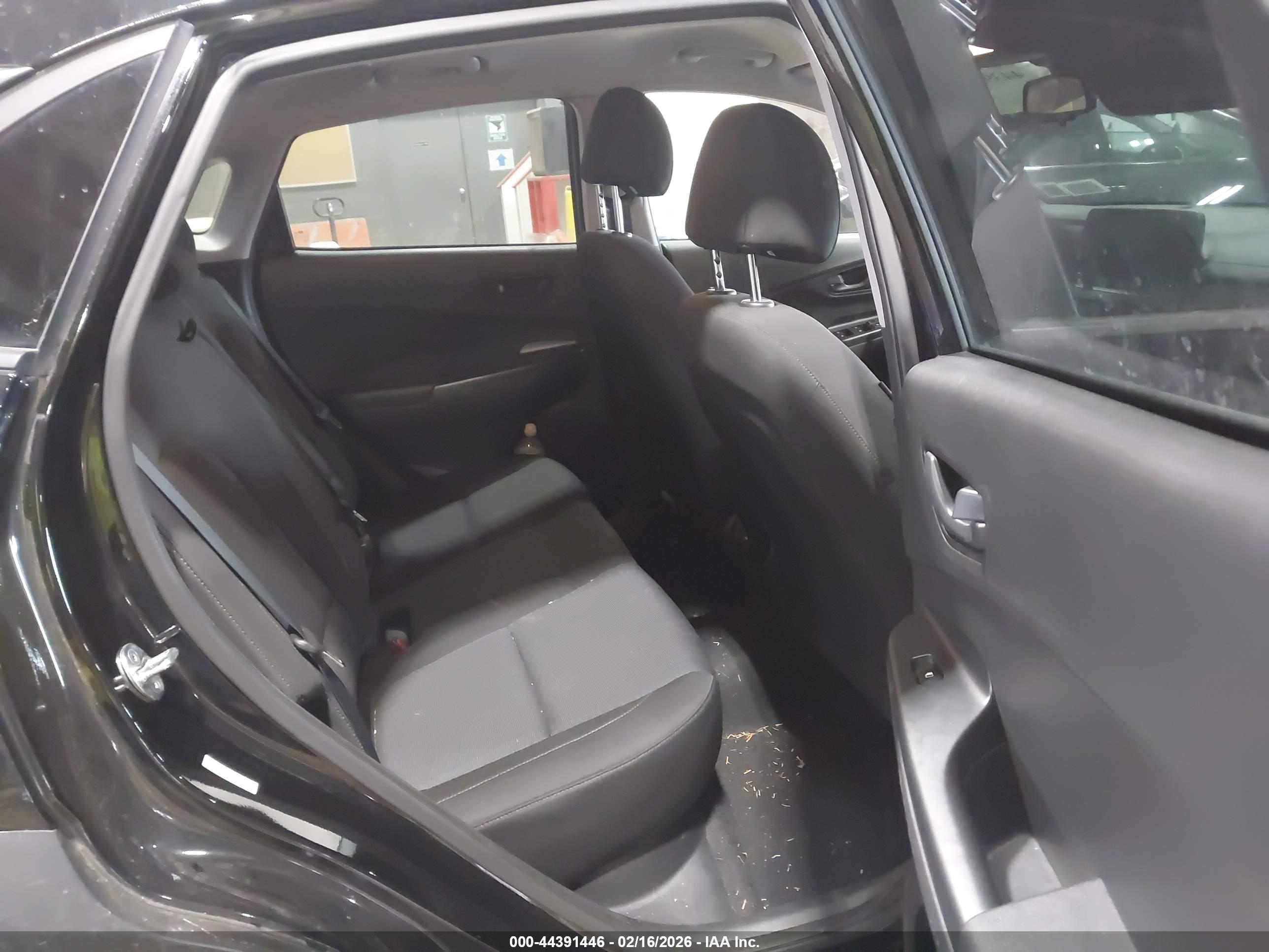 HYUNDAI KONA image 8