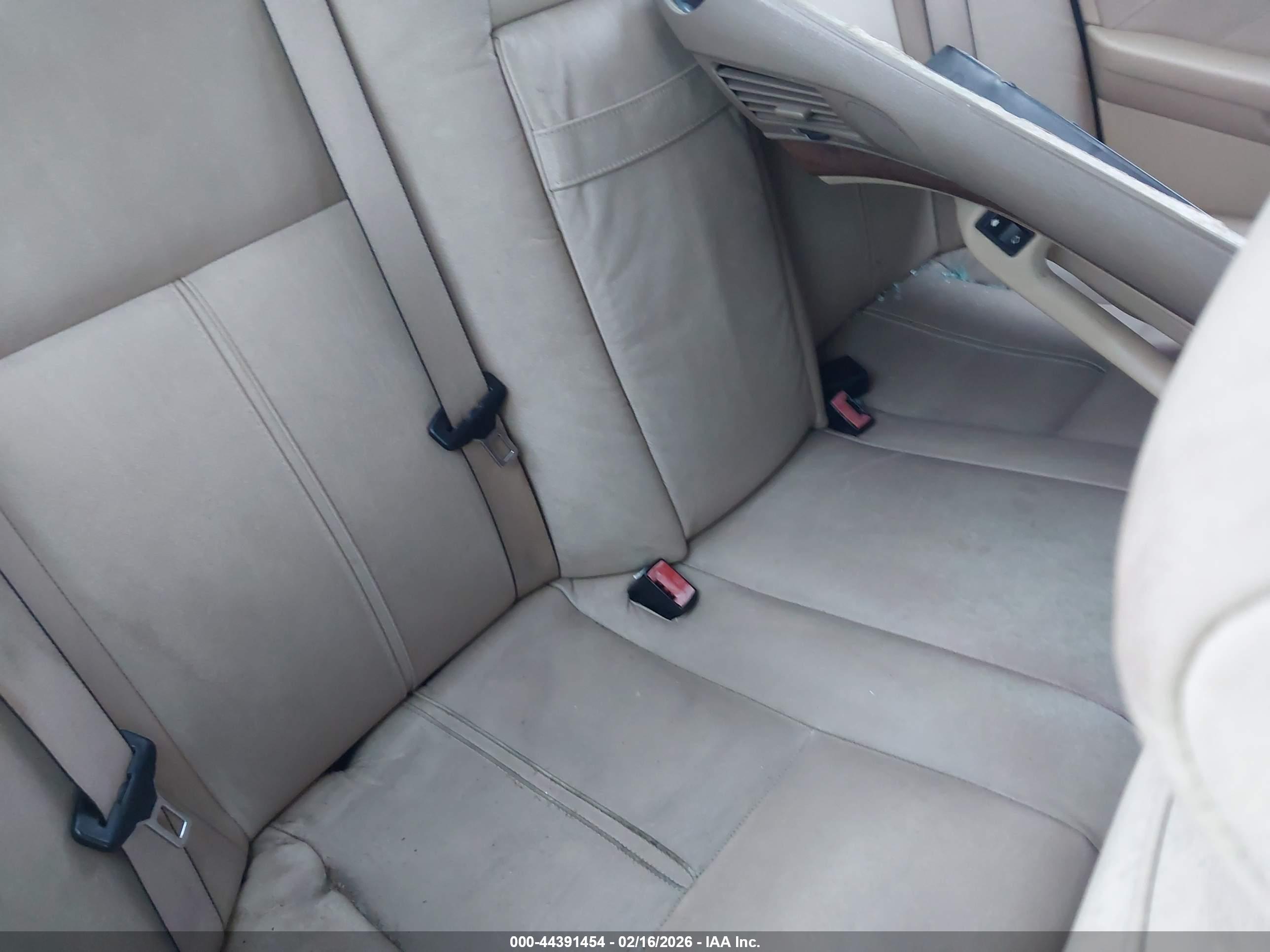 BMW 540IA image 8