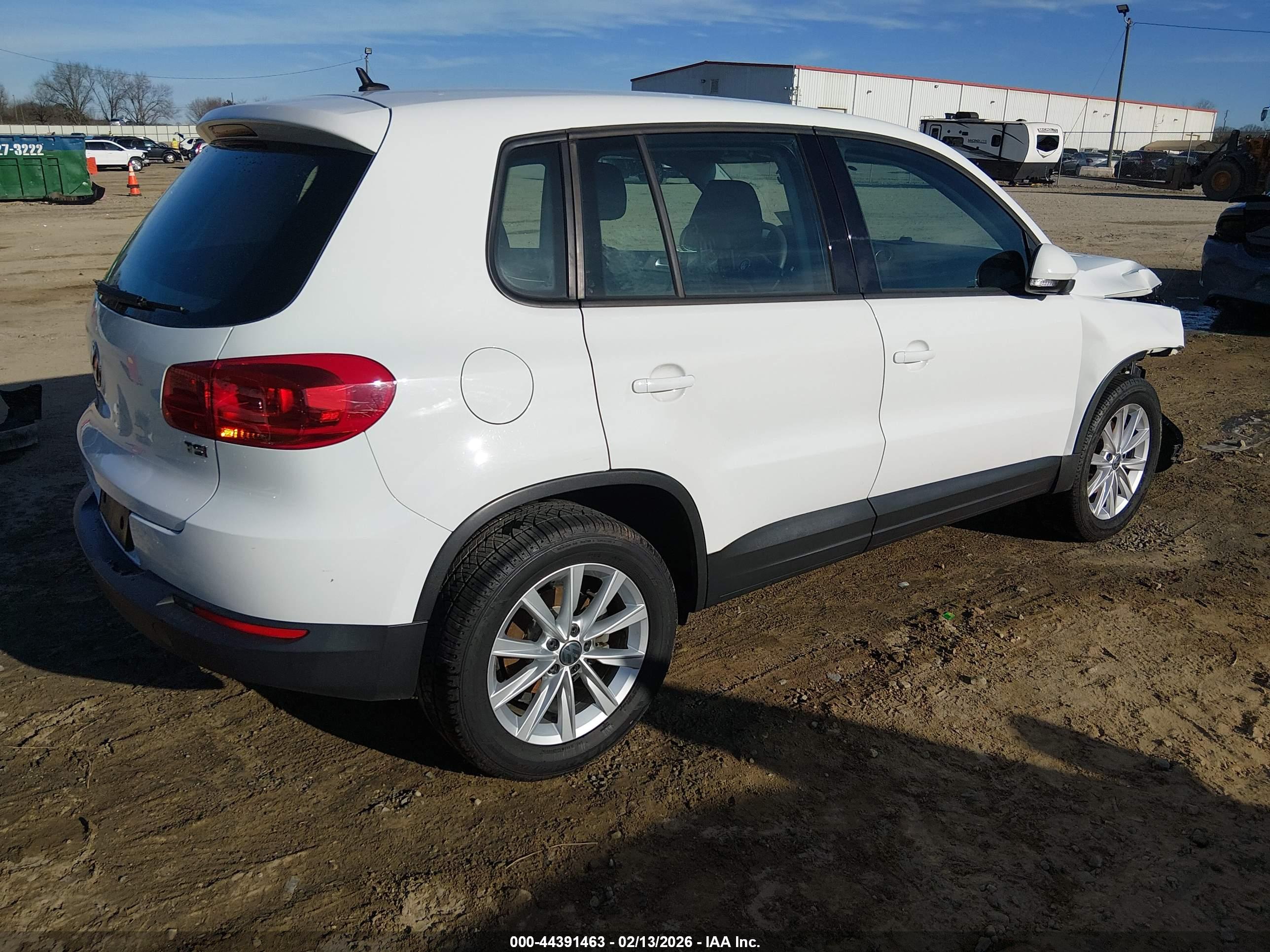 VOLKSWAGEN TIGUAN image 4