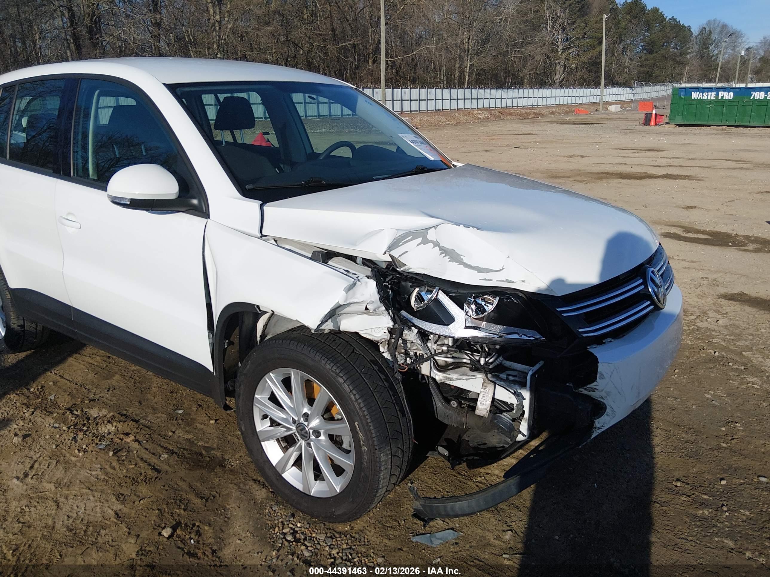 VOLKSWAGEN TIGUAN image 6