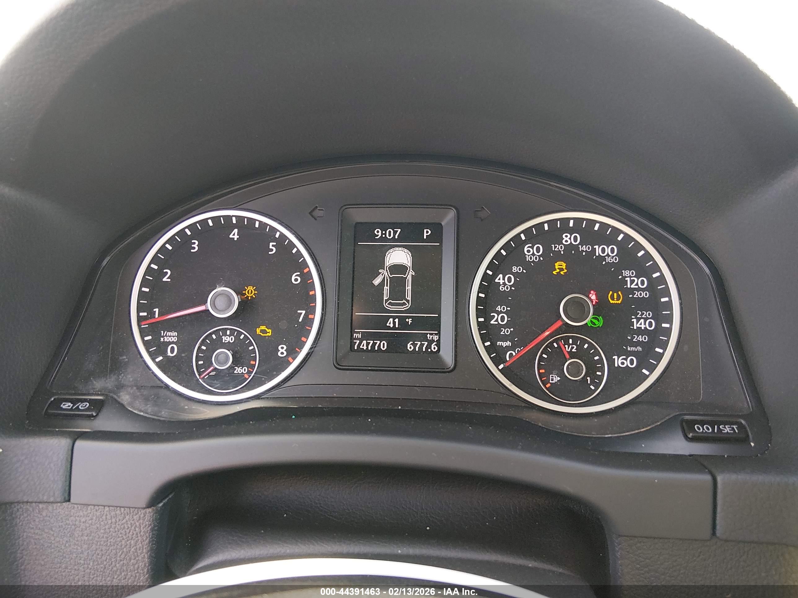 VOLKSWAGEN TIGUAN image 7