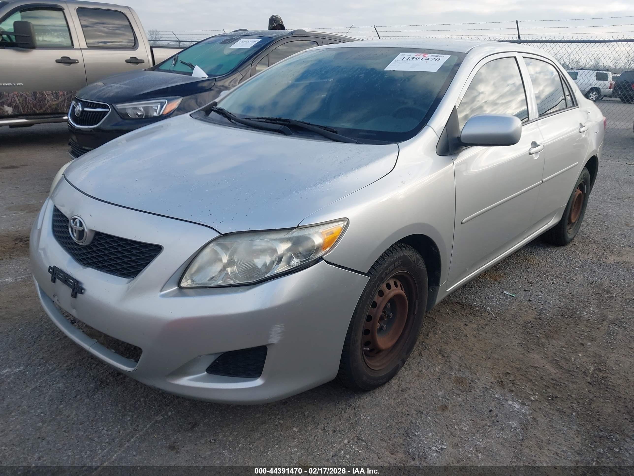 TOYOTA COROLLA image 2