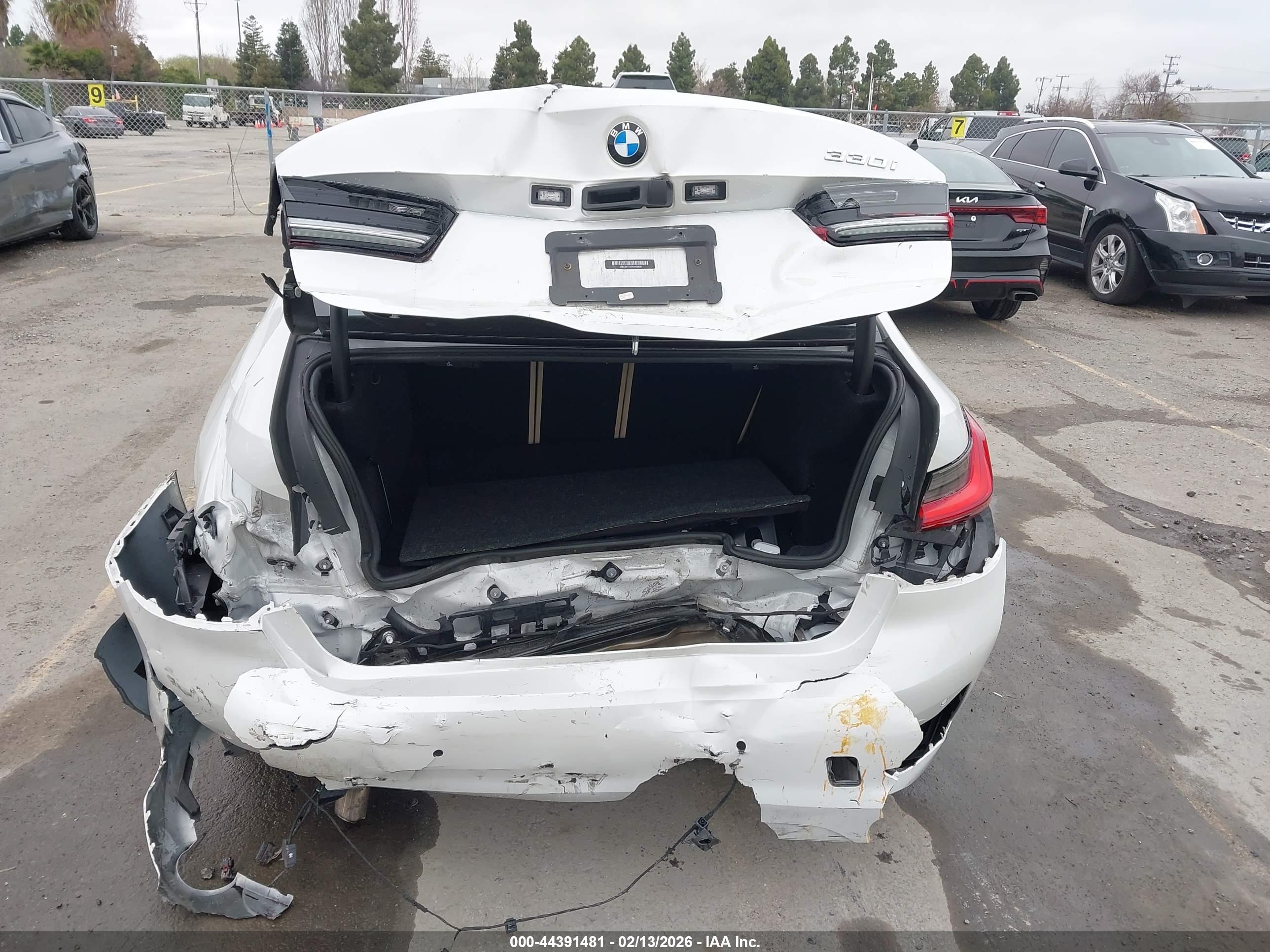 BMW 330I image 6