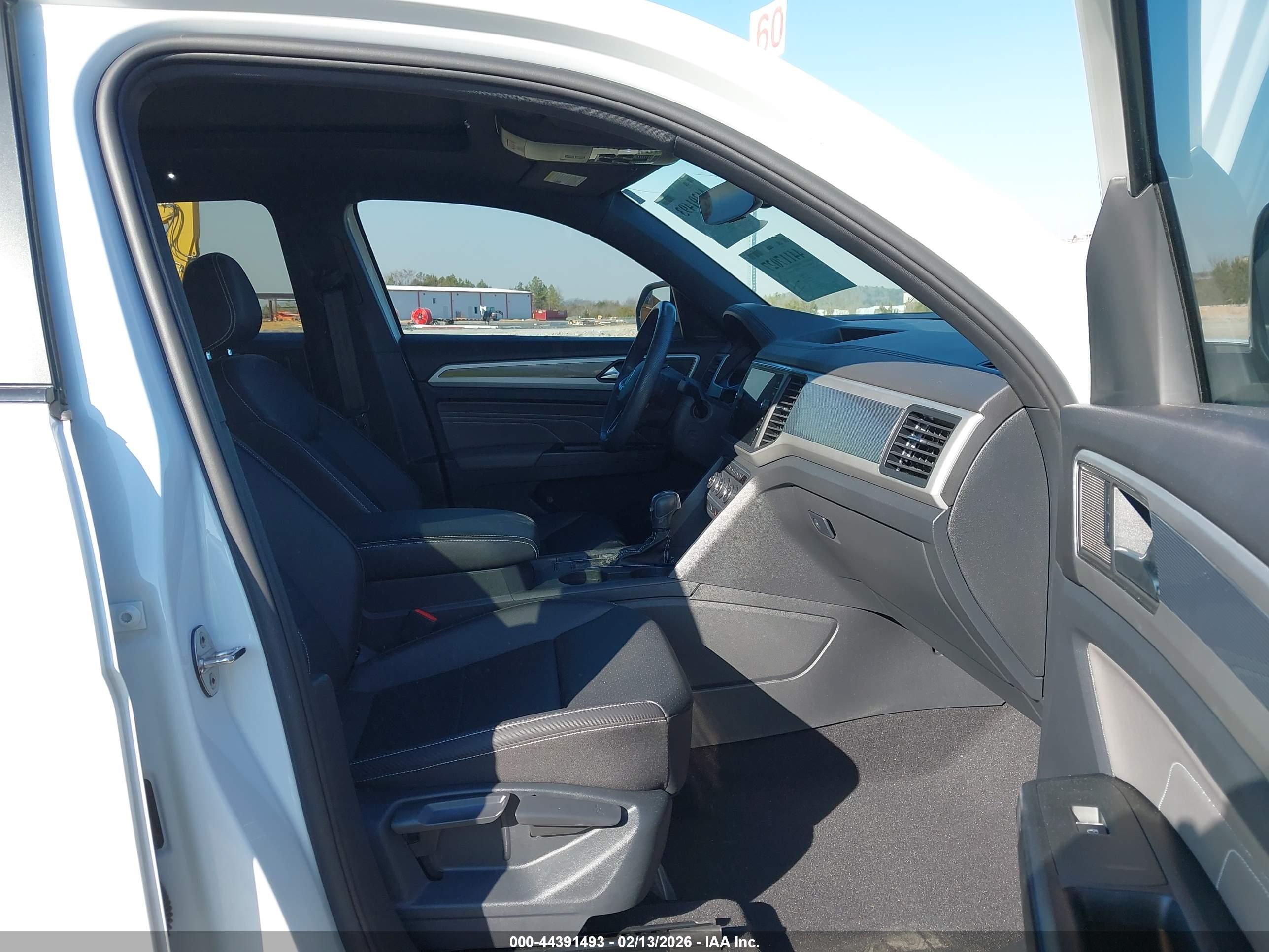 VOLKSWAGEN ATLAS image 5