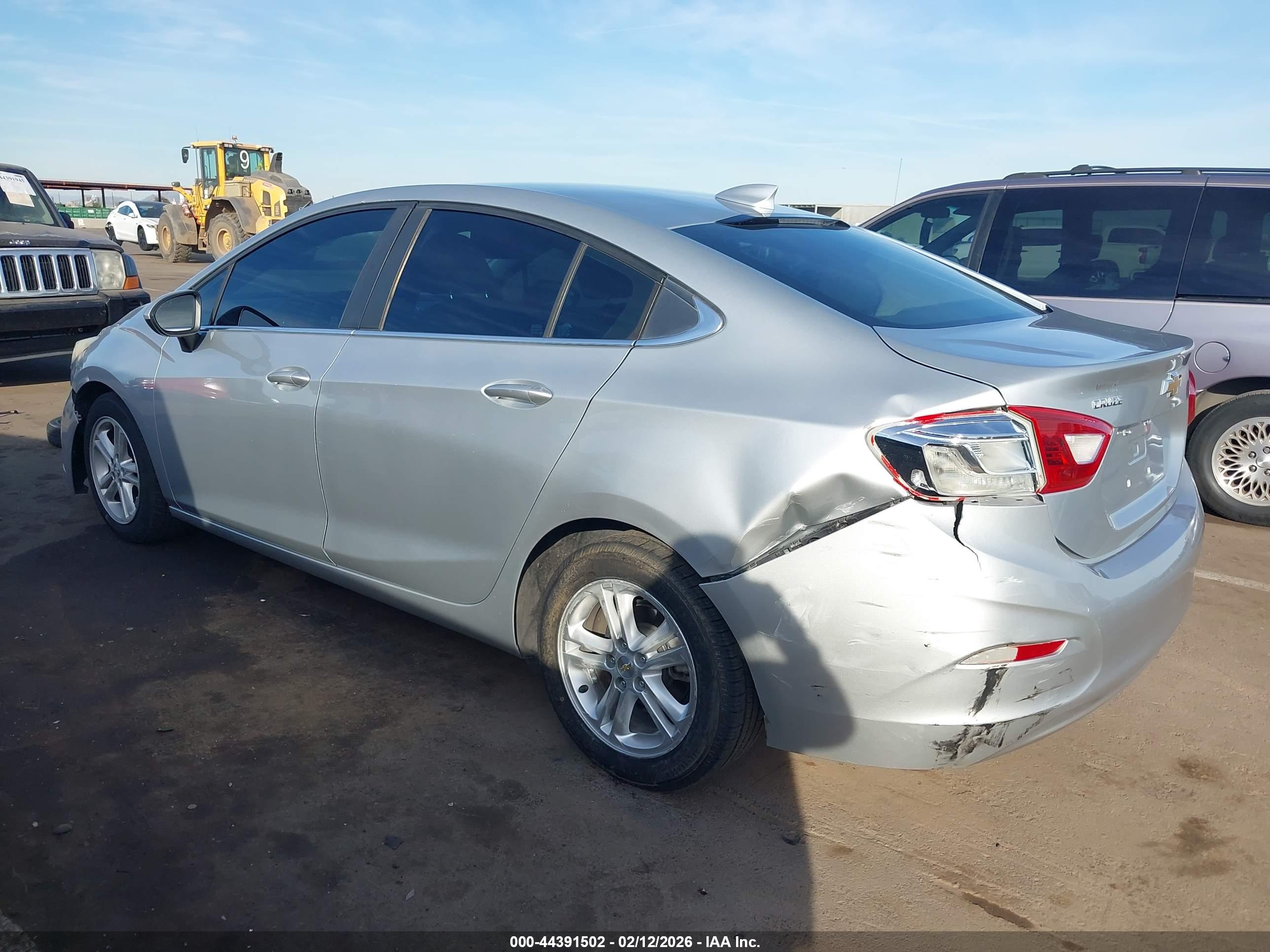 CHEVROLET CRUZE image 3