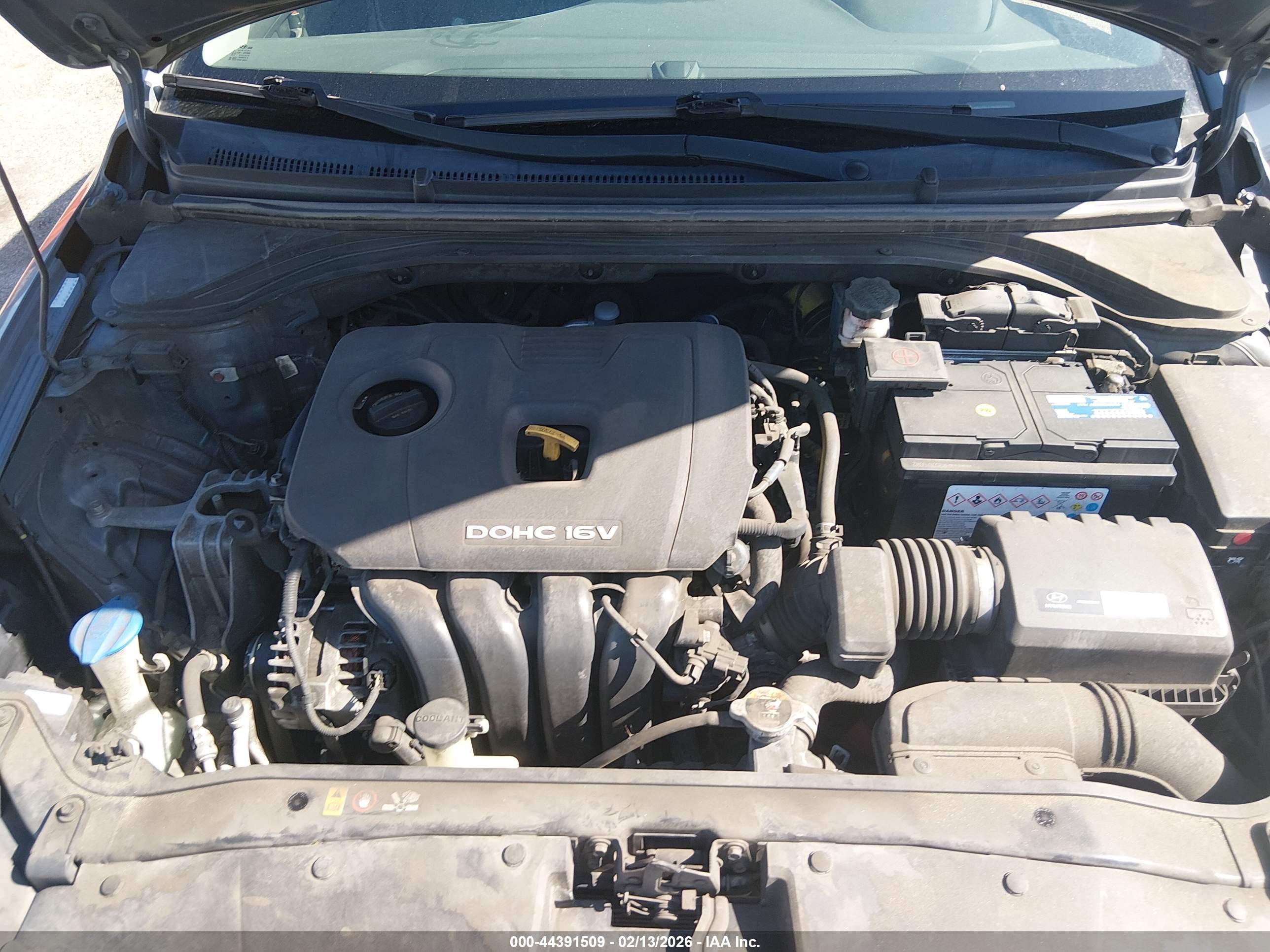 HYUNDAI ELANTRA image 10