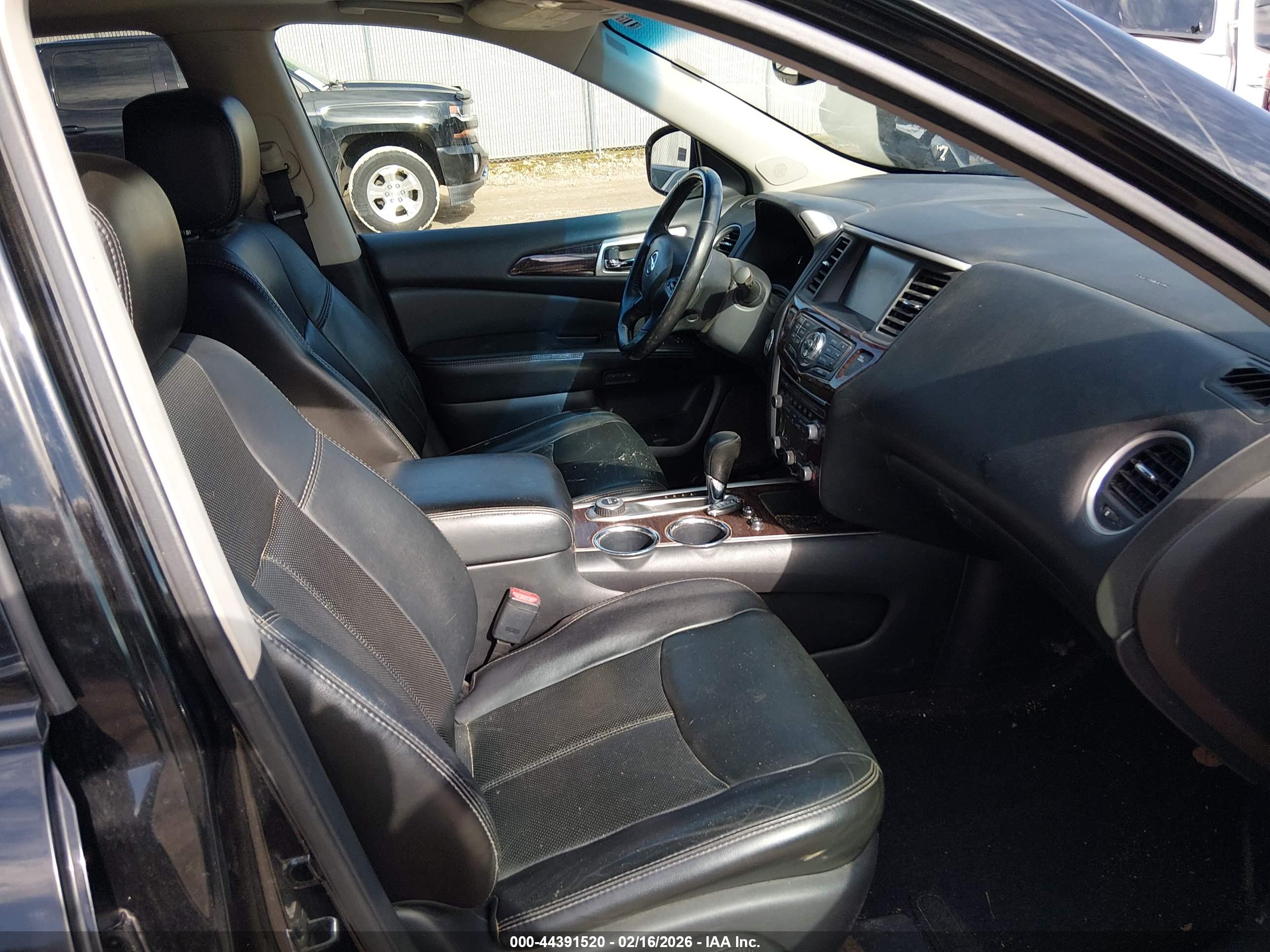 NISSAN PATHFINDER image 5