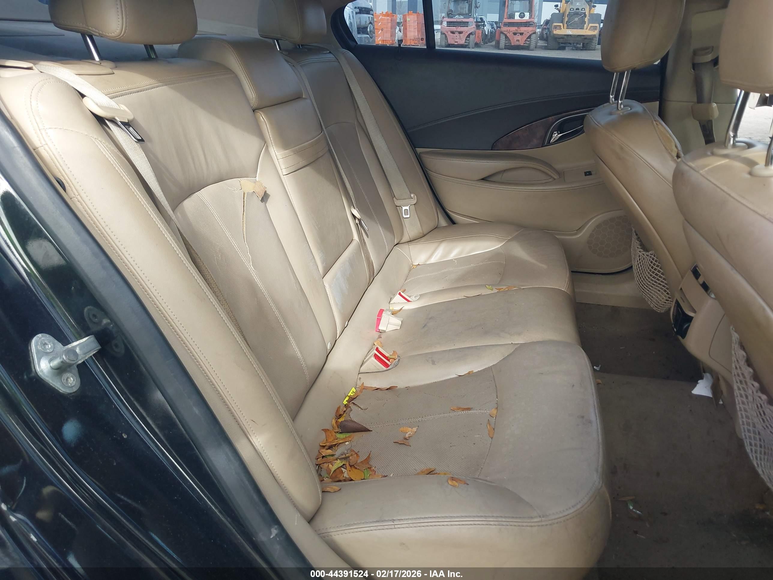 BUICK LACROSSE image 8