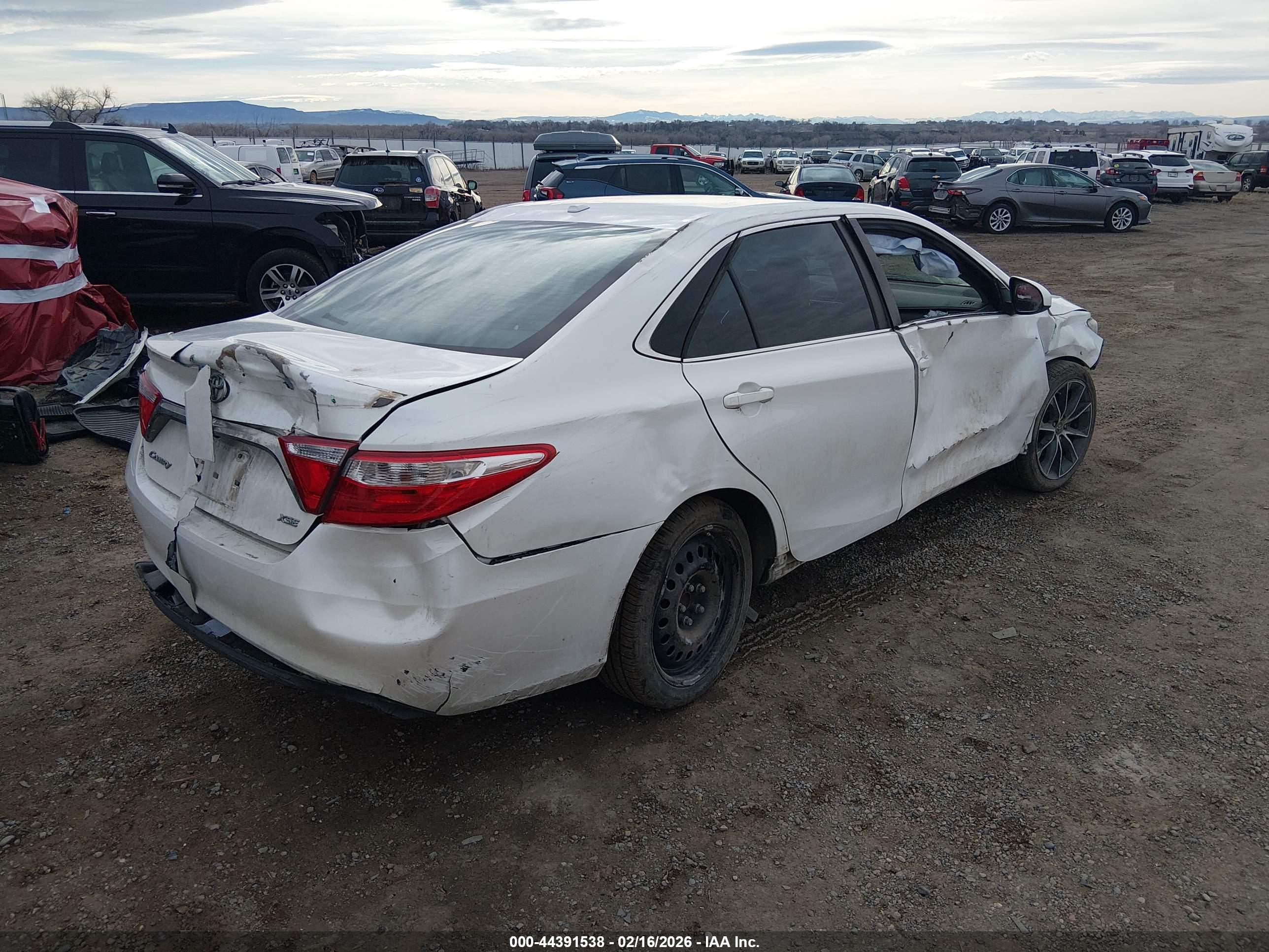TOYOTA CAMRY image 4