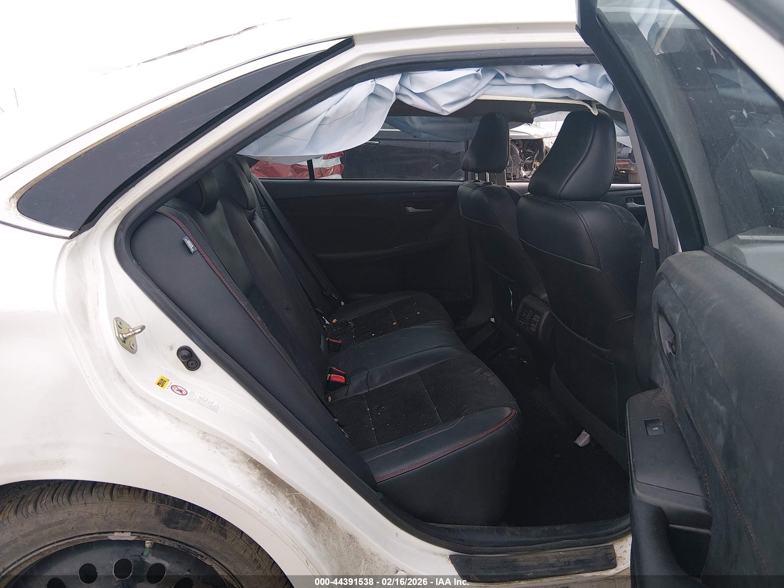 TOYOTA CAMRY image 8