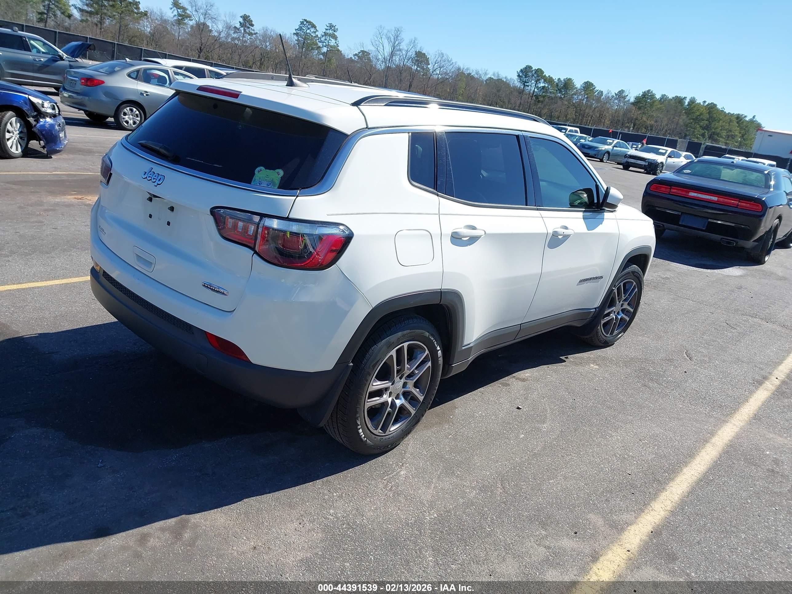JEEP COMPASS image 4