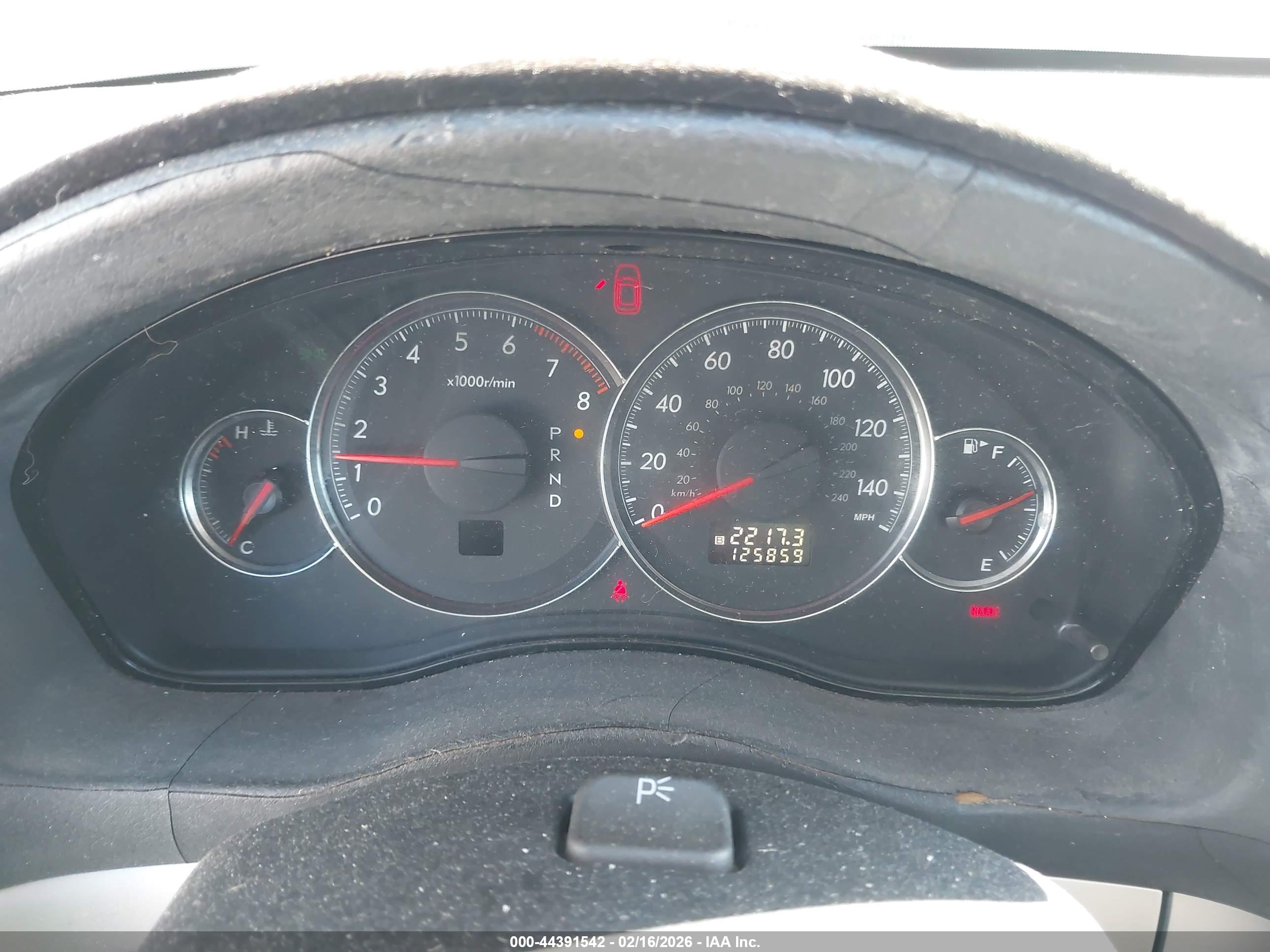 SUBARU OUTBACK image 7