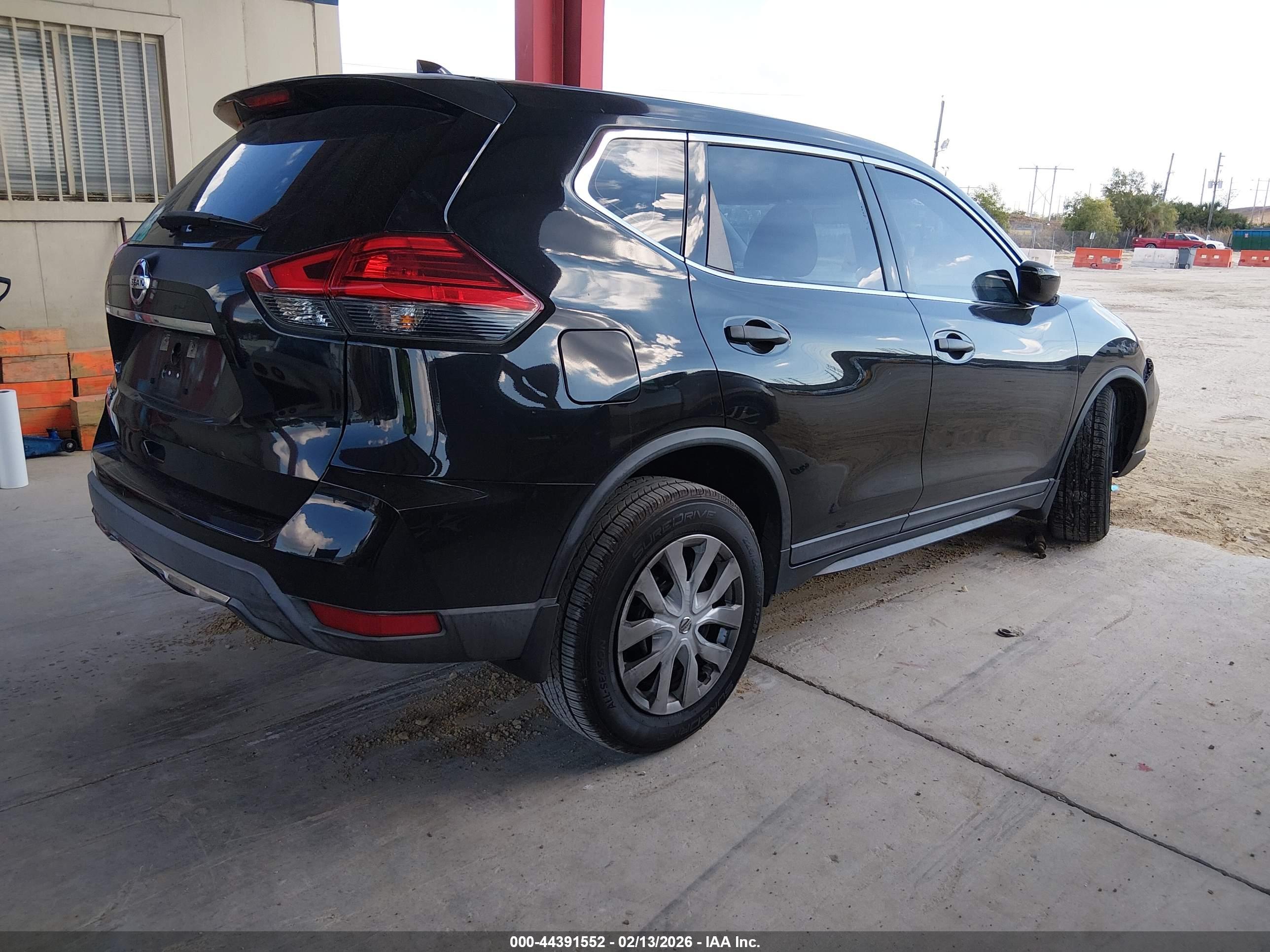 NISSAN ROGUE image 4
