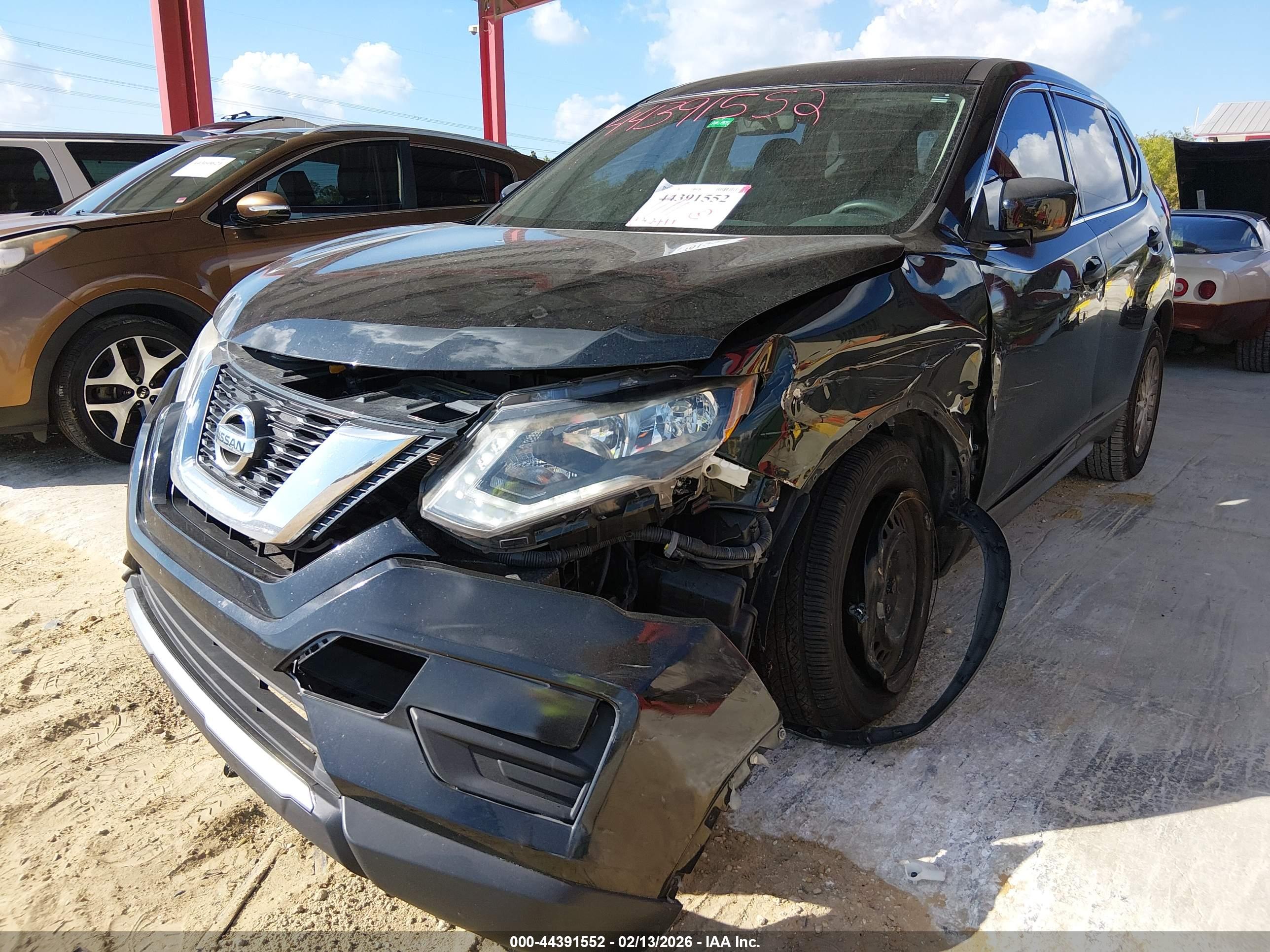 NISSAN ROGUE image 6