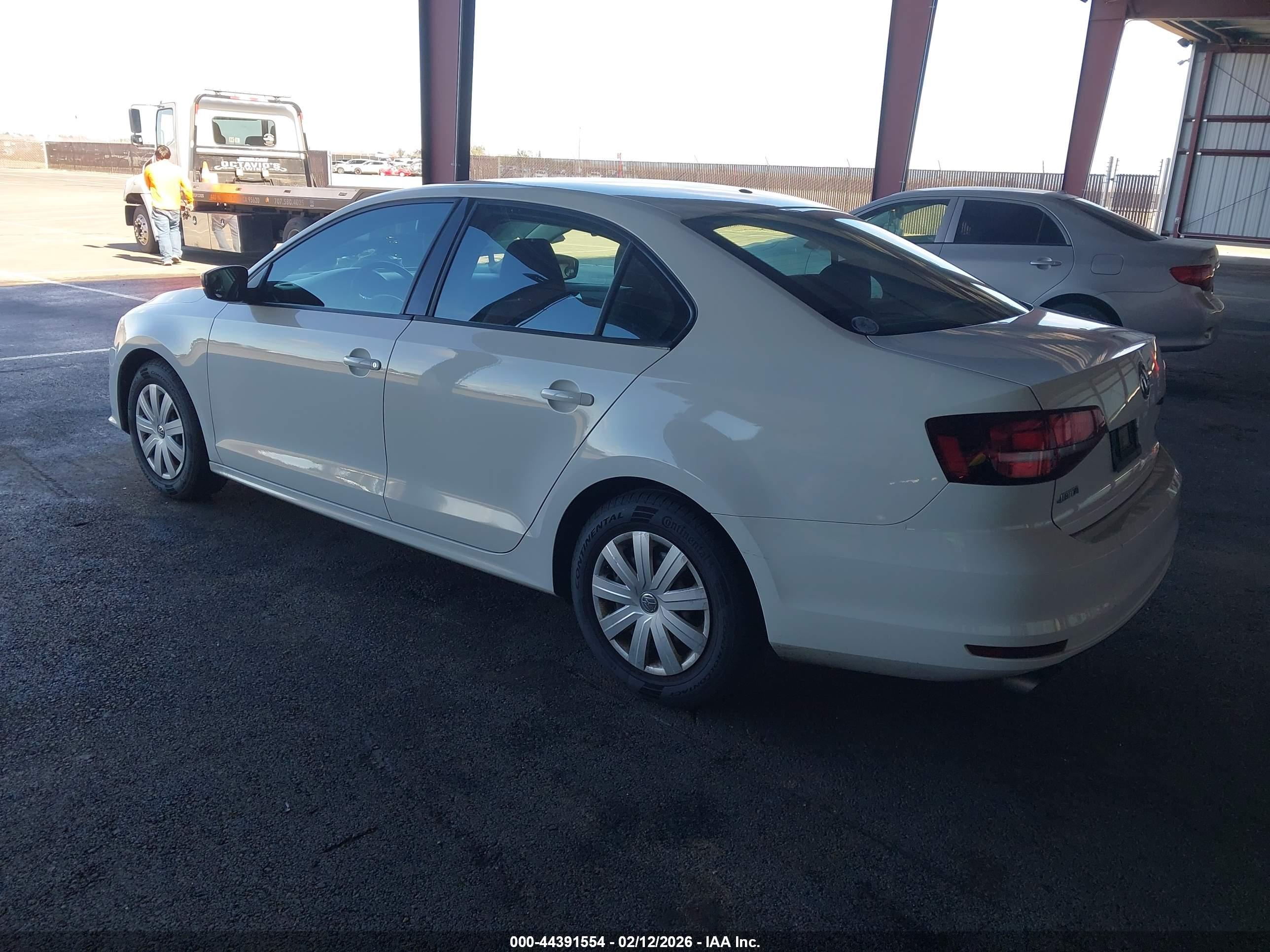 VOLKSWAGEN JETTA image 3