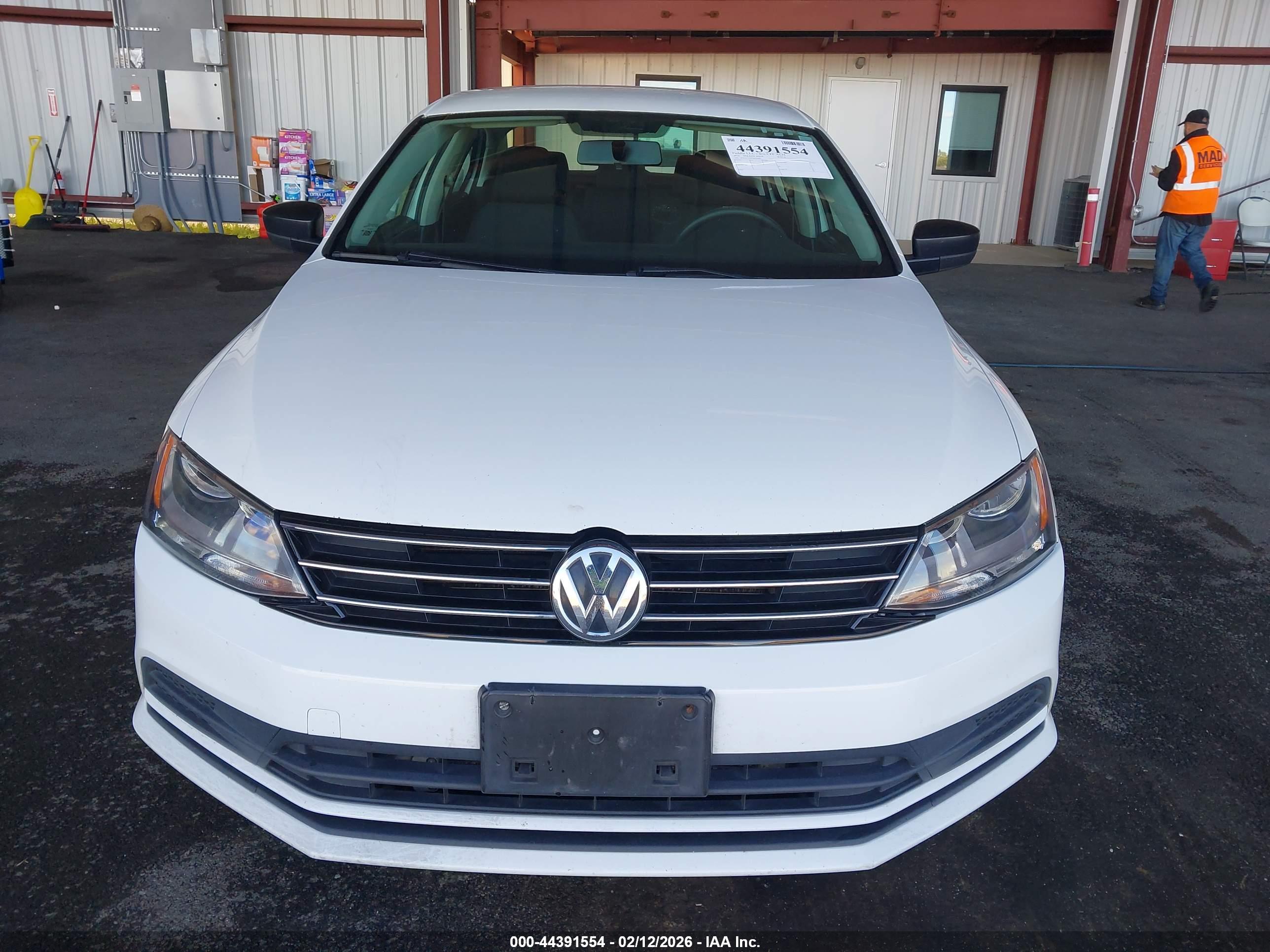 VOLKSWAGEN JETTA image 6