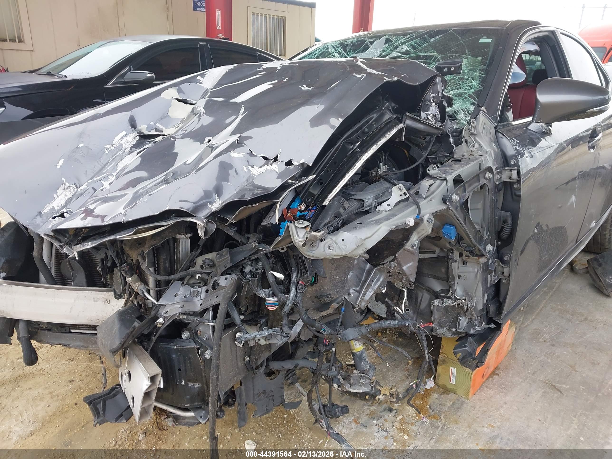 LEXUS IS image 6