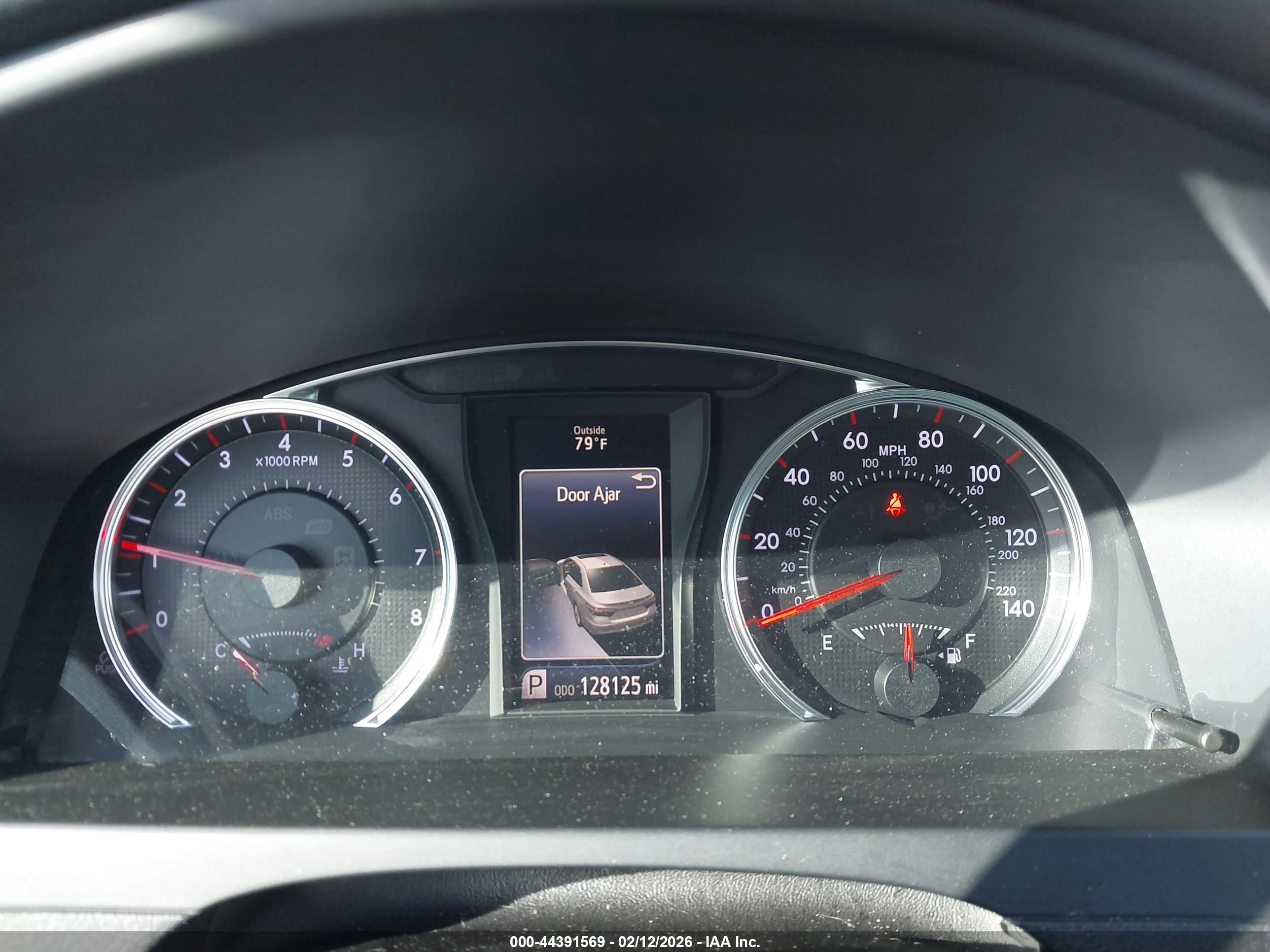 TOYOTA CAMRY image 7