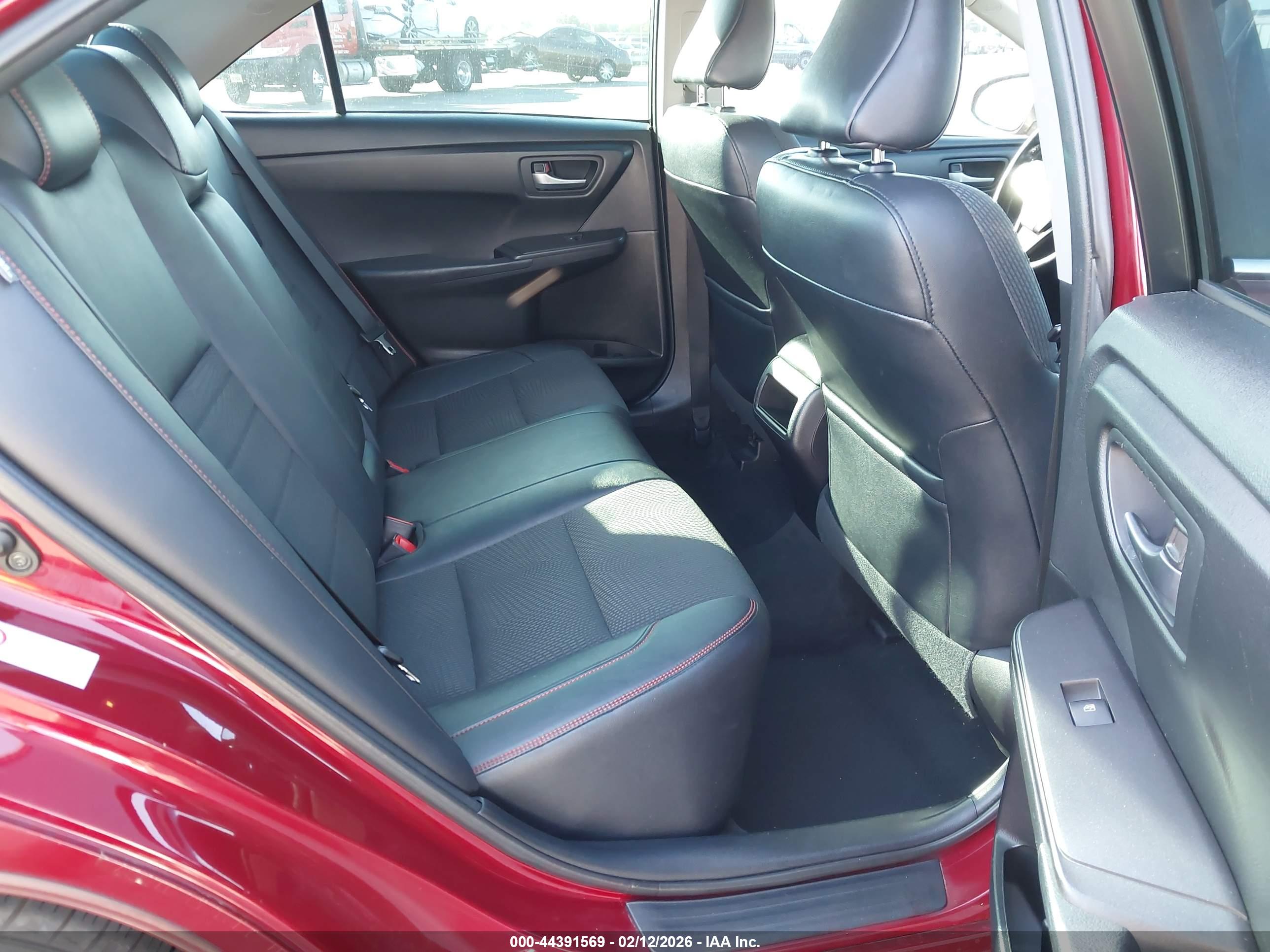 TOYOTA CAMRY image 8