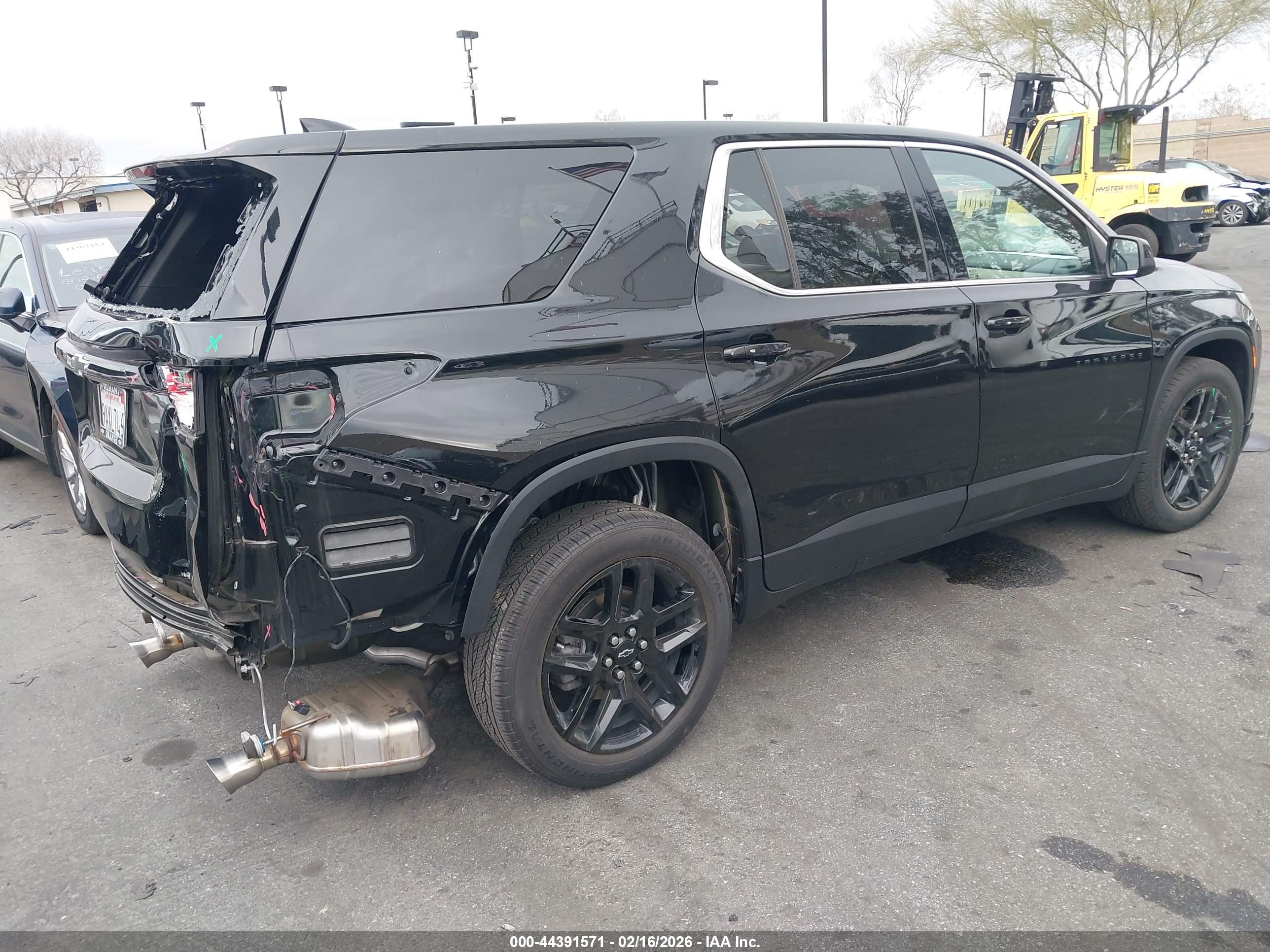CHEVROLET TRAVERSE image 4