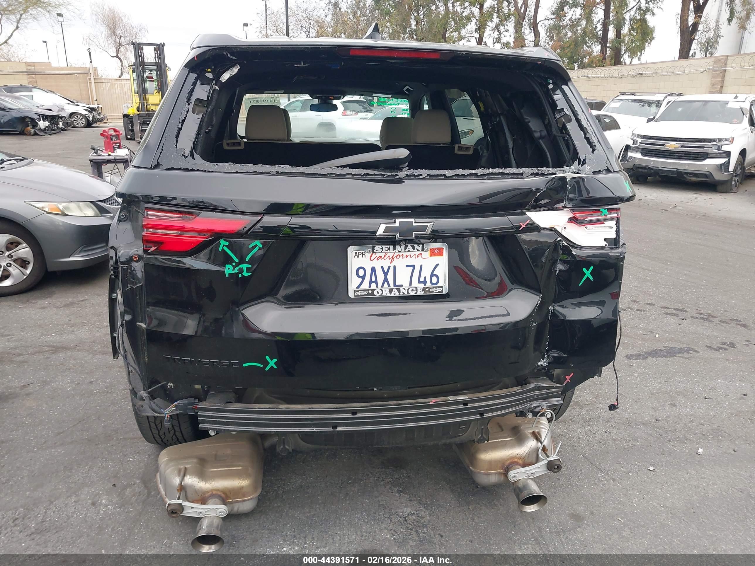 CHEVROLET TRAVERSE image 6