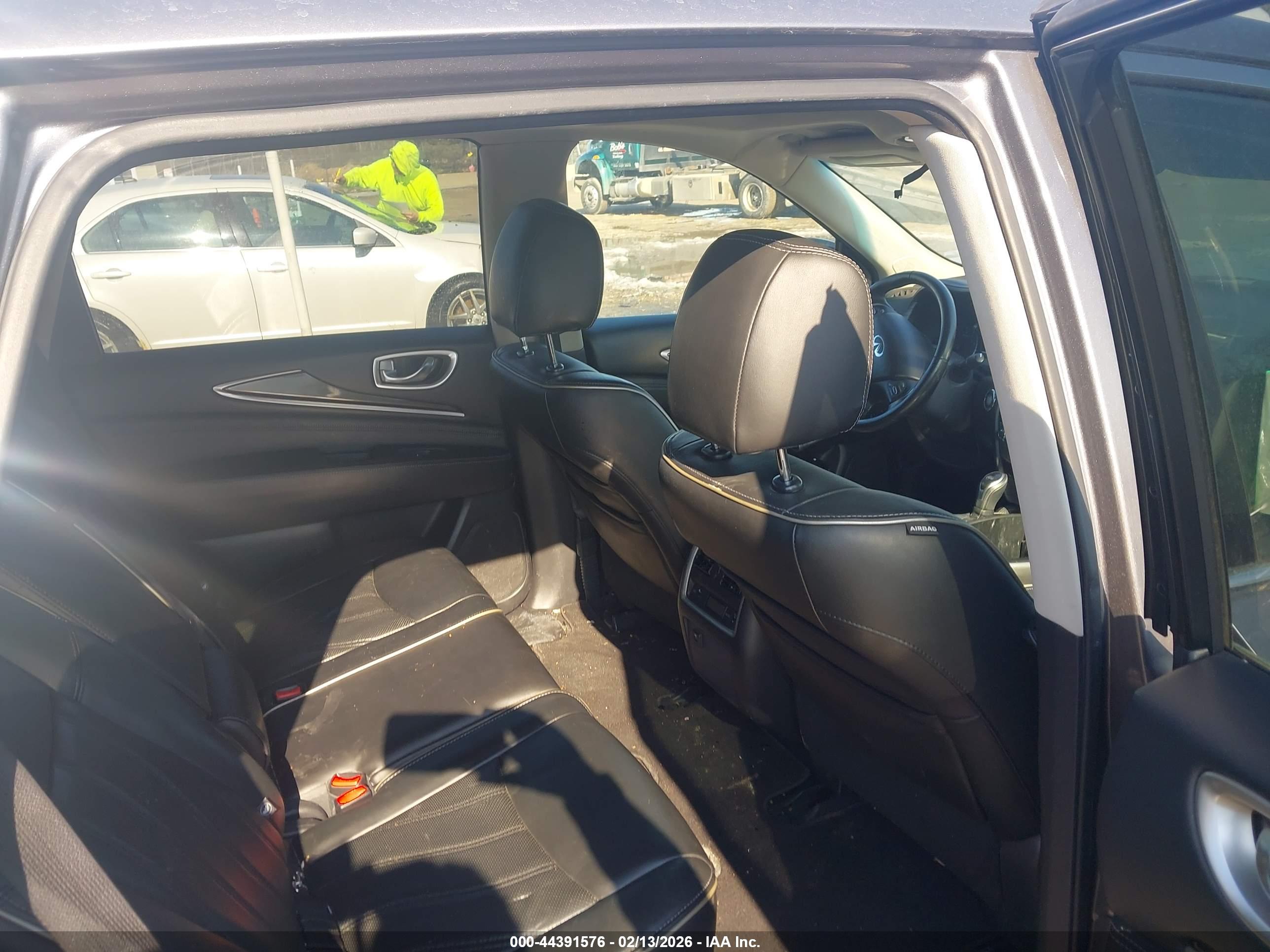 INFINITI QX60 image 8