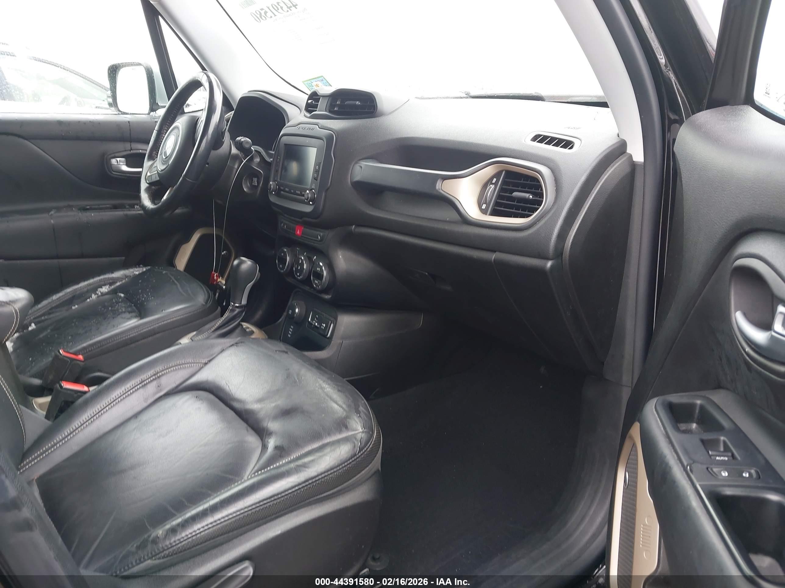 JEEP RENEGADE image 5