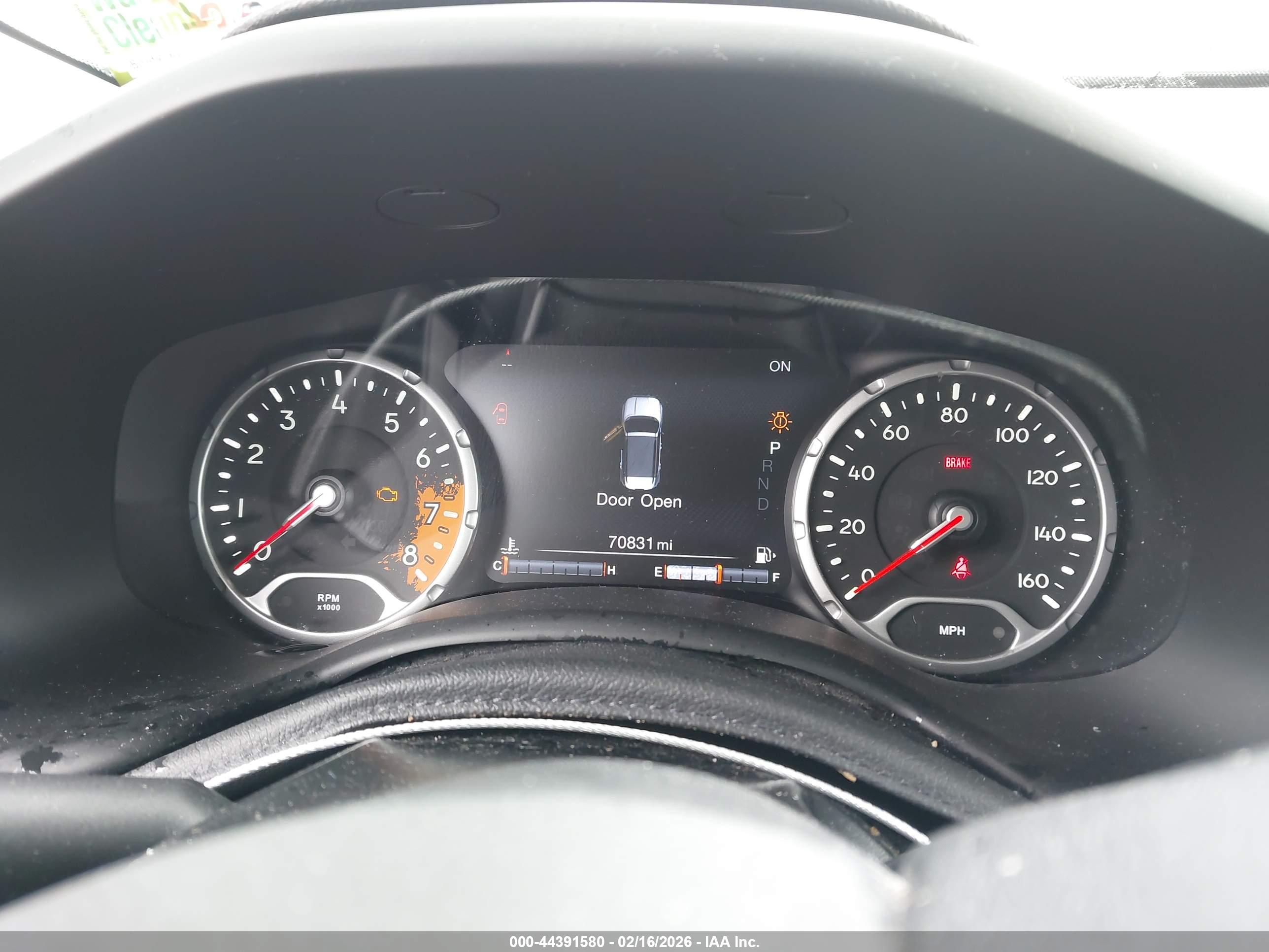 JEEP RENEGADE image 7