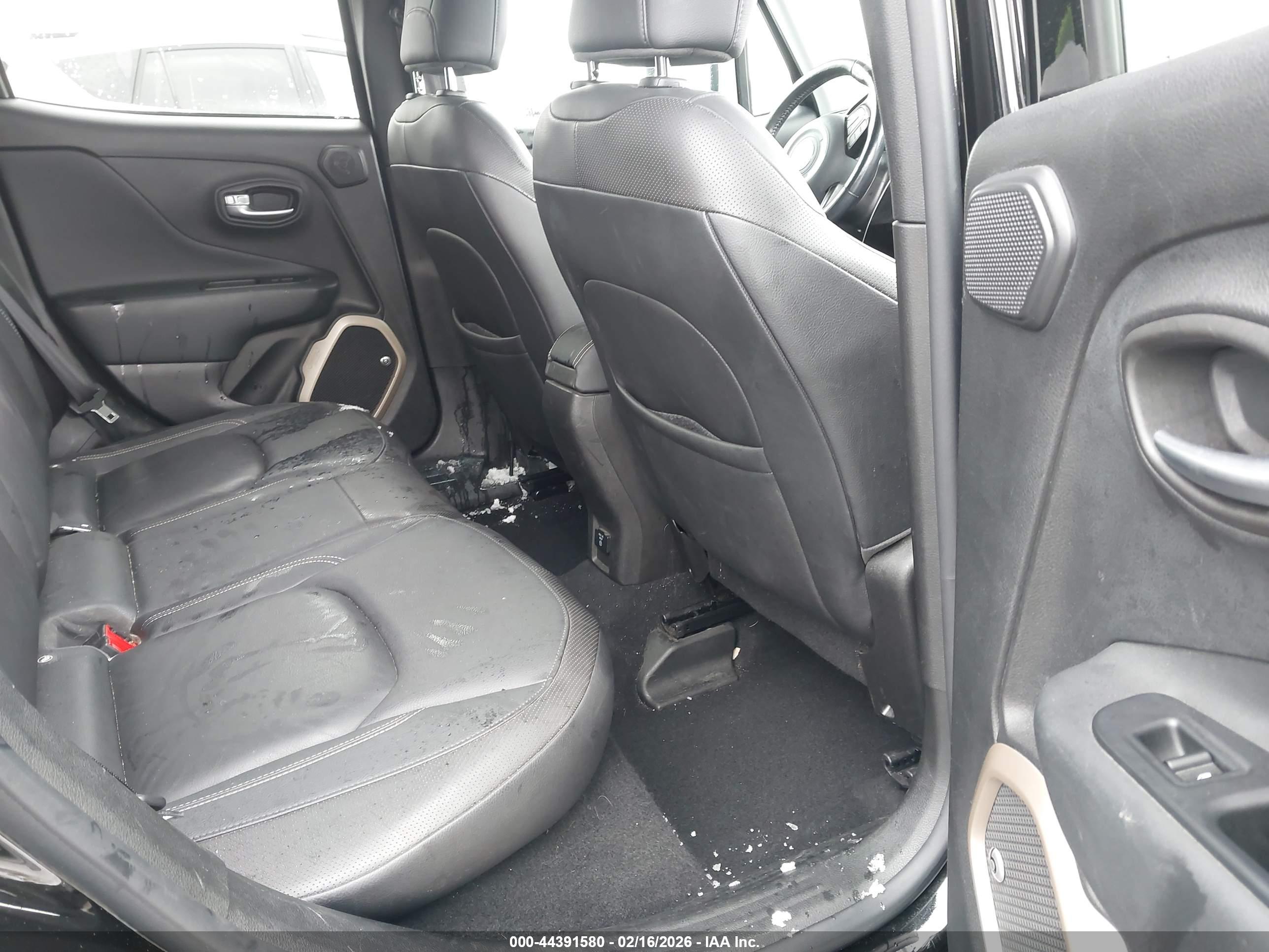 JEEP RENEGADE image 8