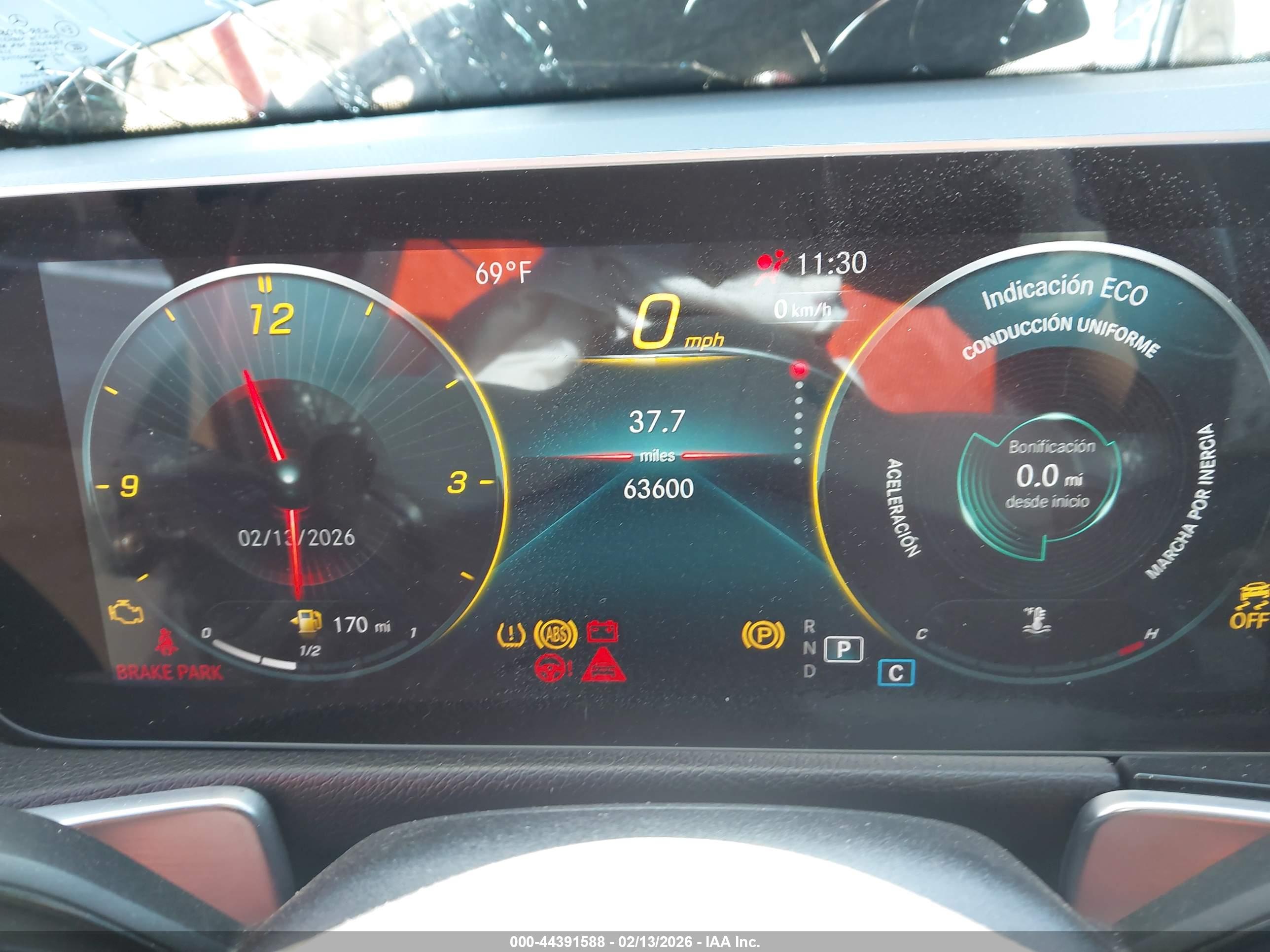 MERCEDES-BENZ GLB image 7