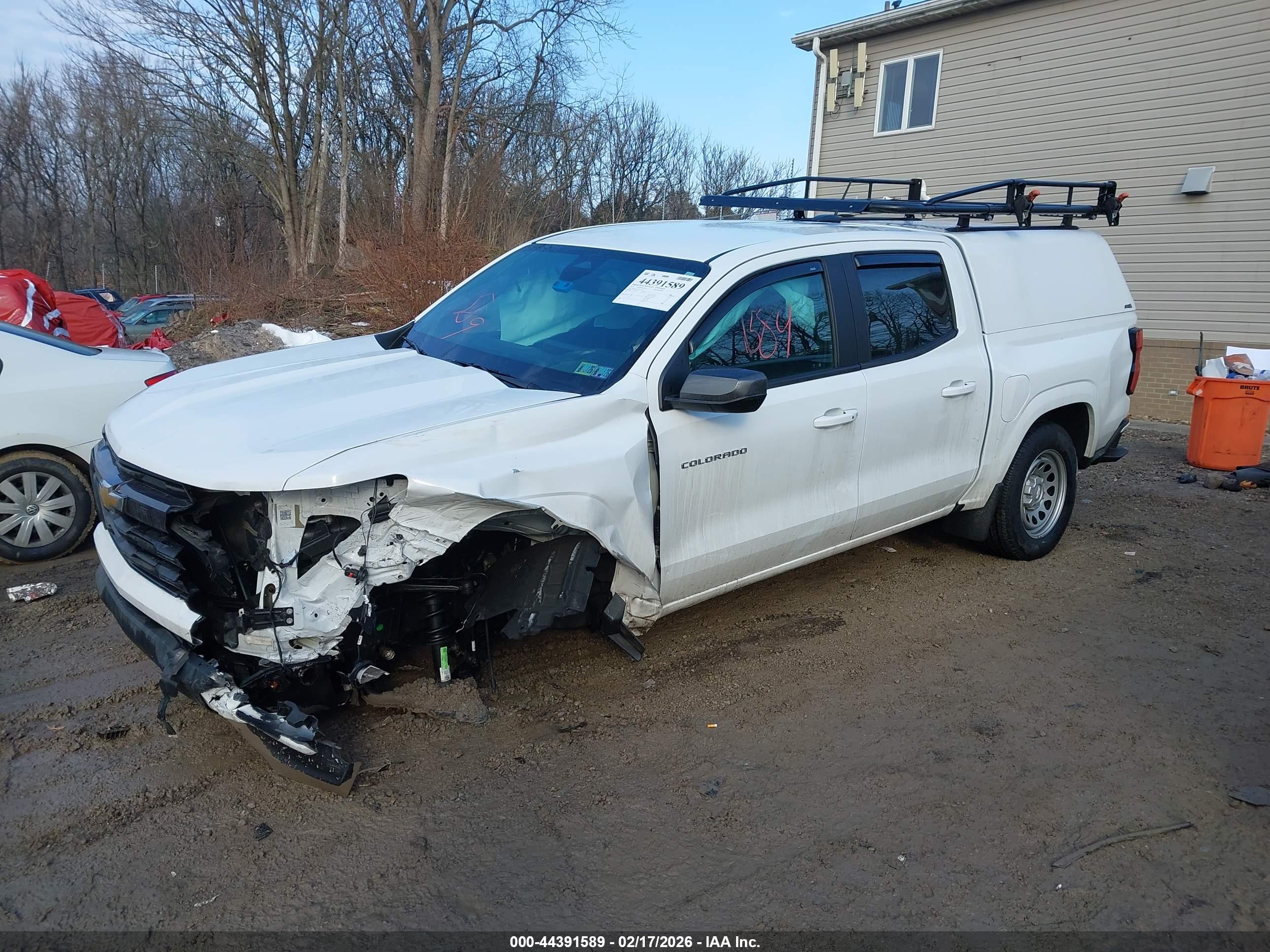CHEVROLET COLORADO image 2