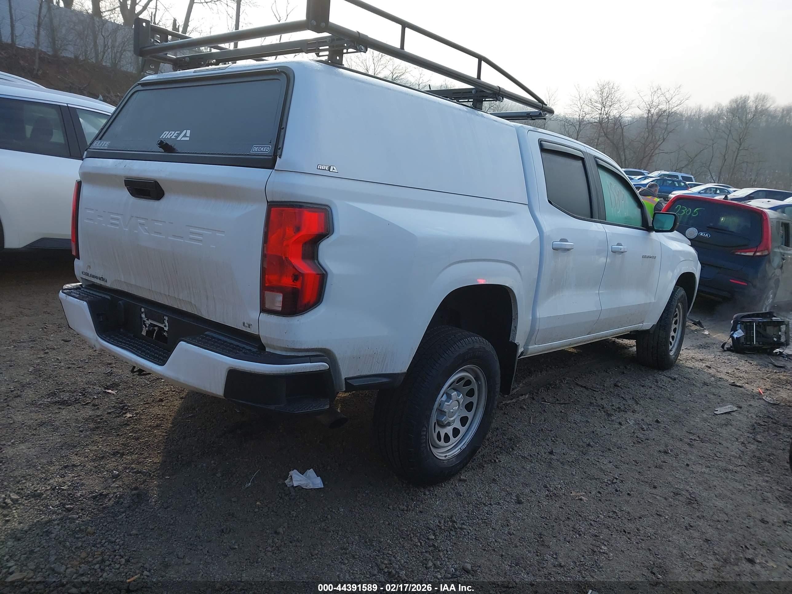 CHEVROLET COLORADO image 4