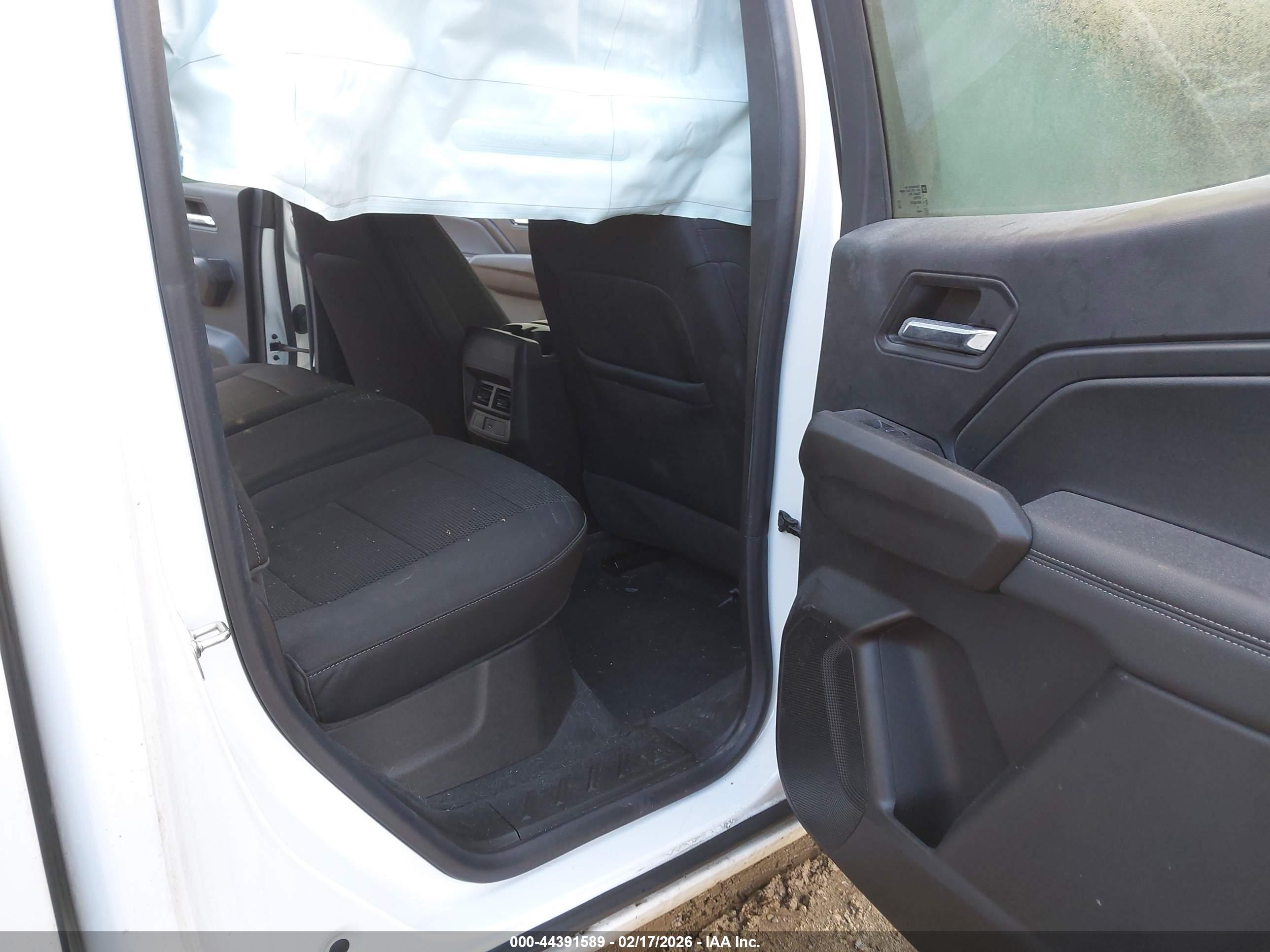 CHEVROLET COLORADO image 8