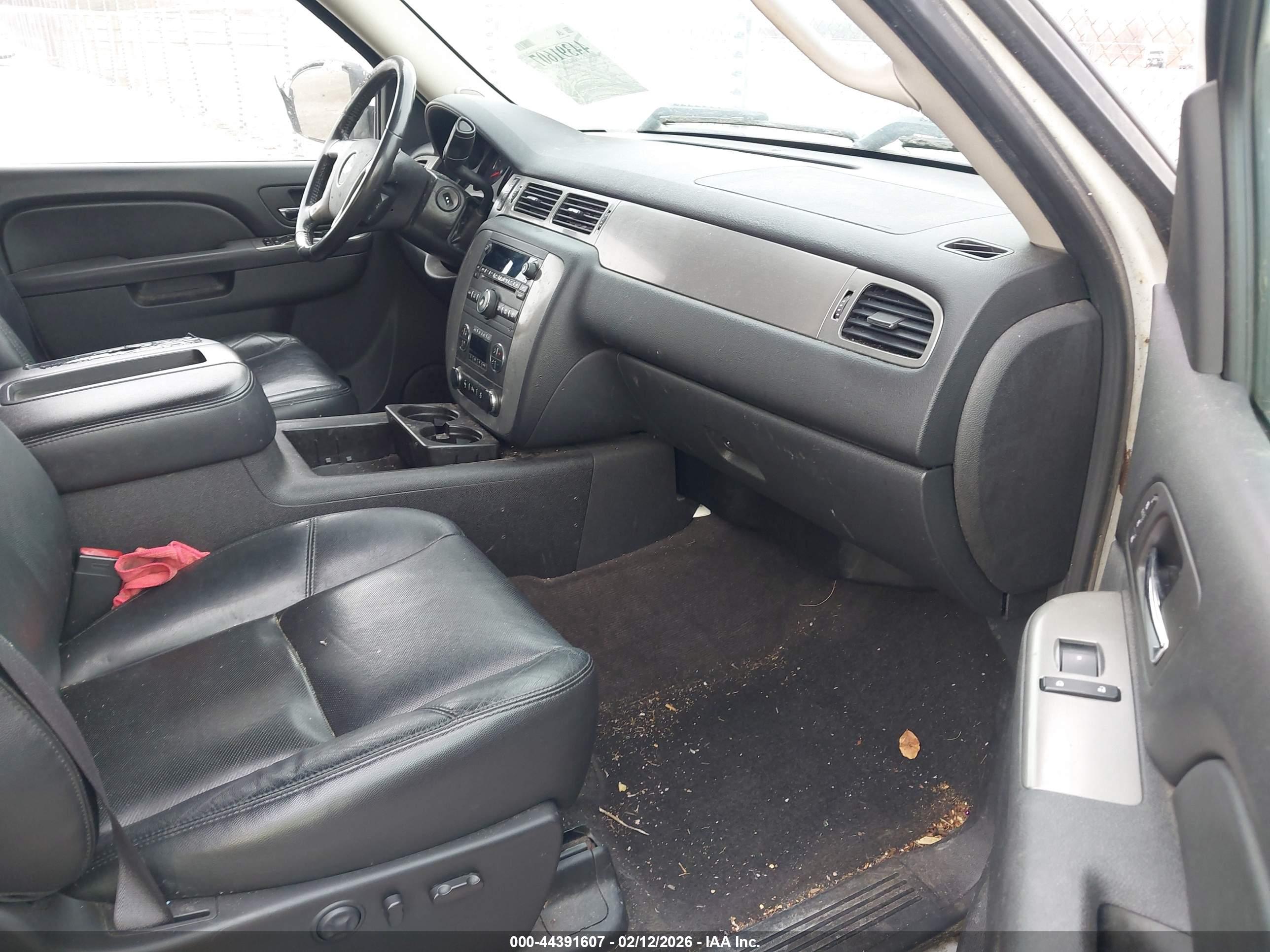 CHEVROLET SILVERADO image 5