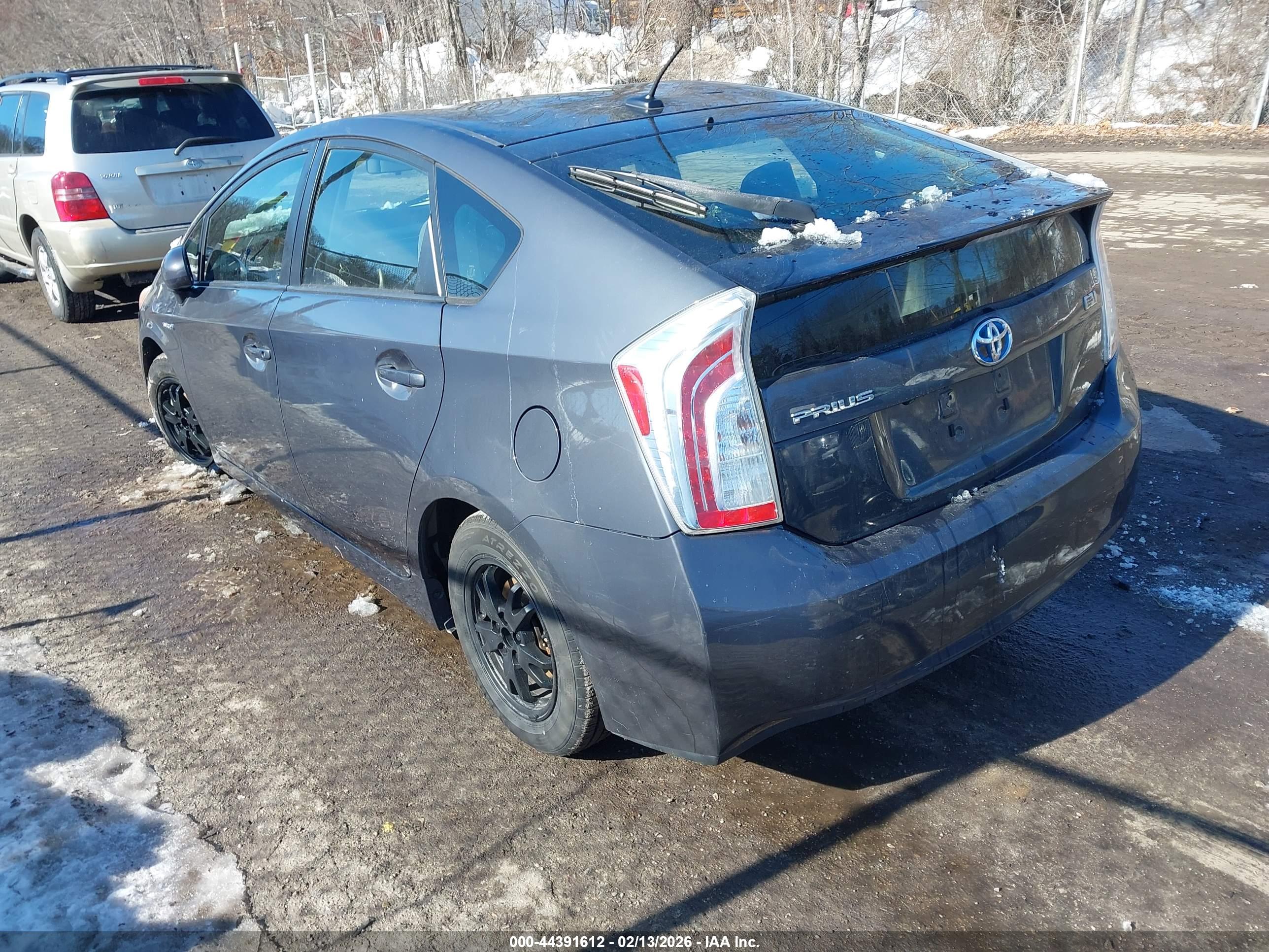 TOYOTA PRIUS image 3